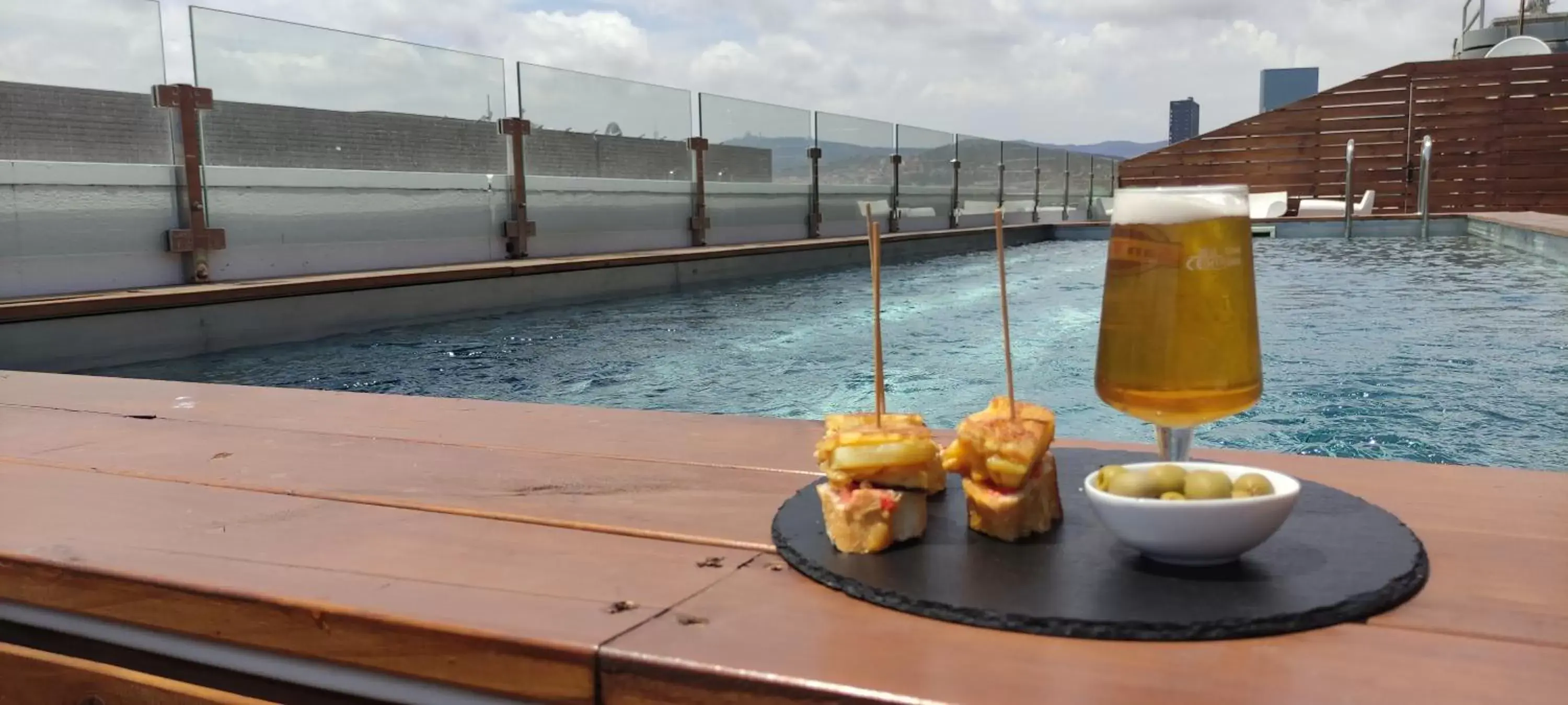 Food and drinks, Swimming Pool in Eurohotel Diagonal Port