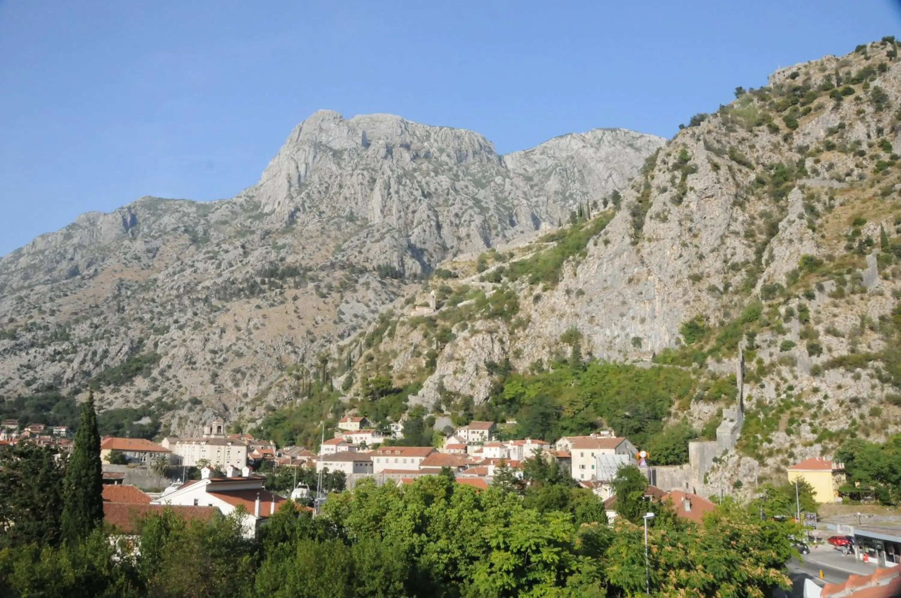 View (from property/room), Mountain View in Hotel Porto In