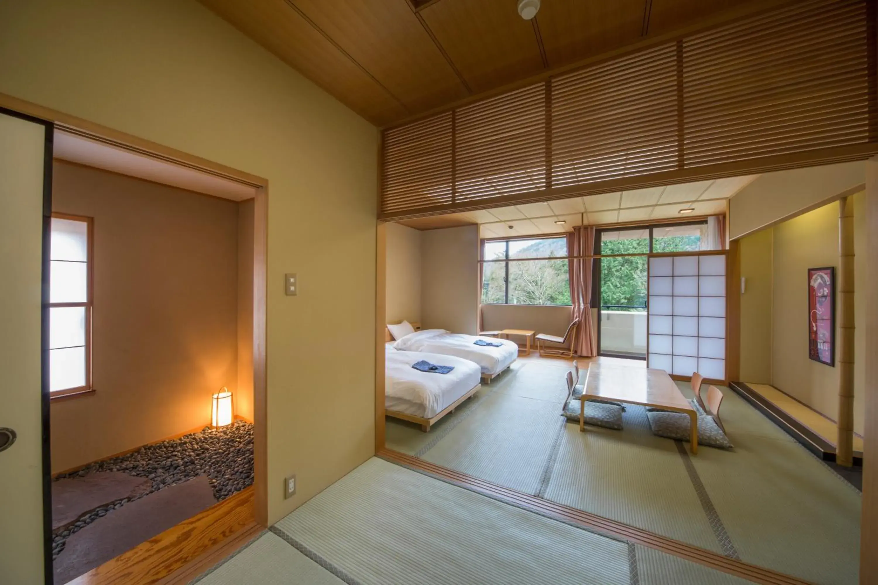 Photo of the whole room, Bed in Hakone Kowakien Miyamafurin