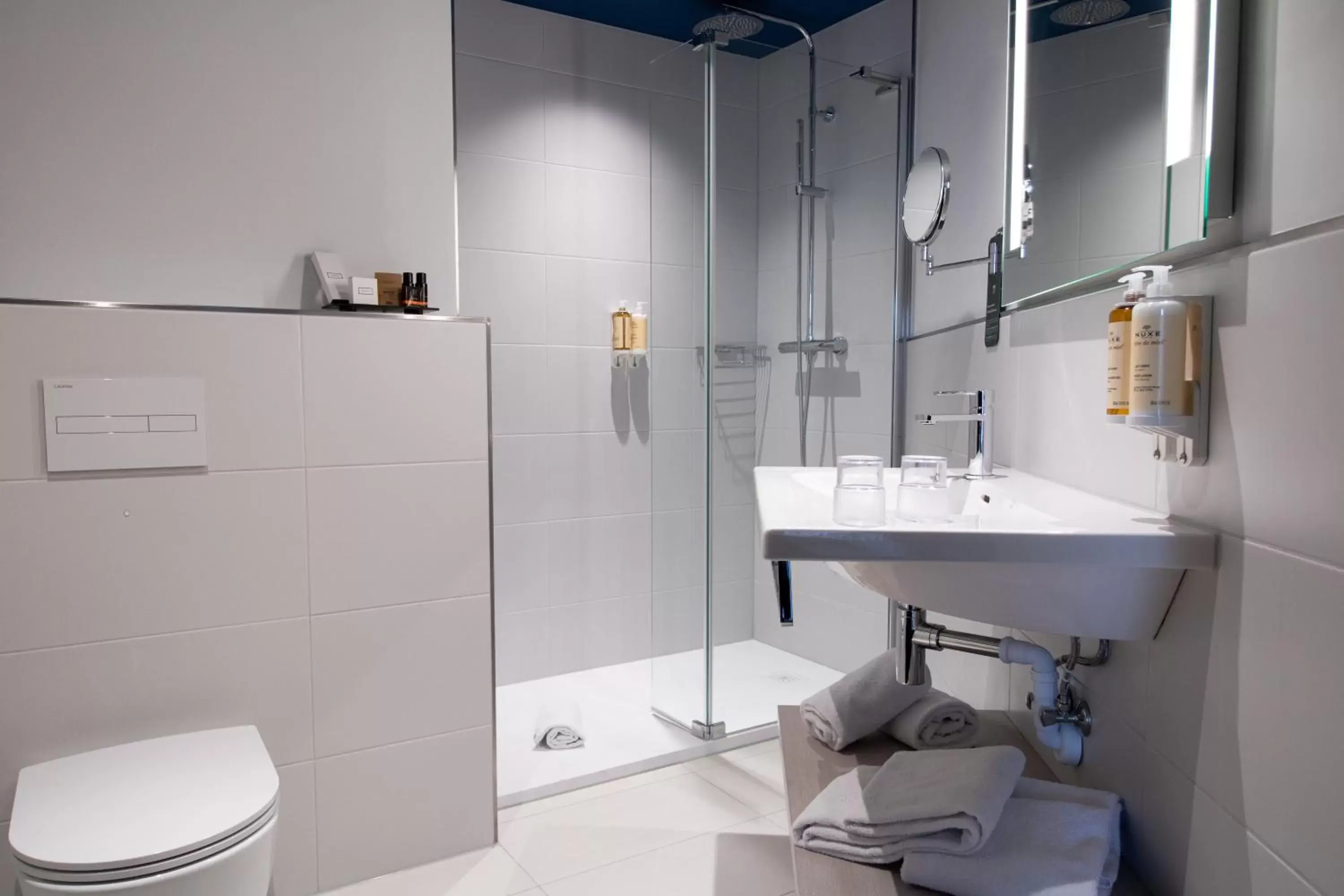 Shower, Bathroom in Mercure Antwerp City Centre