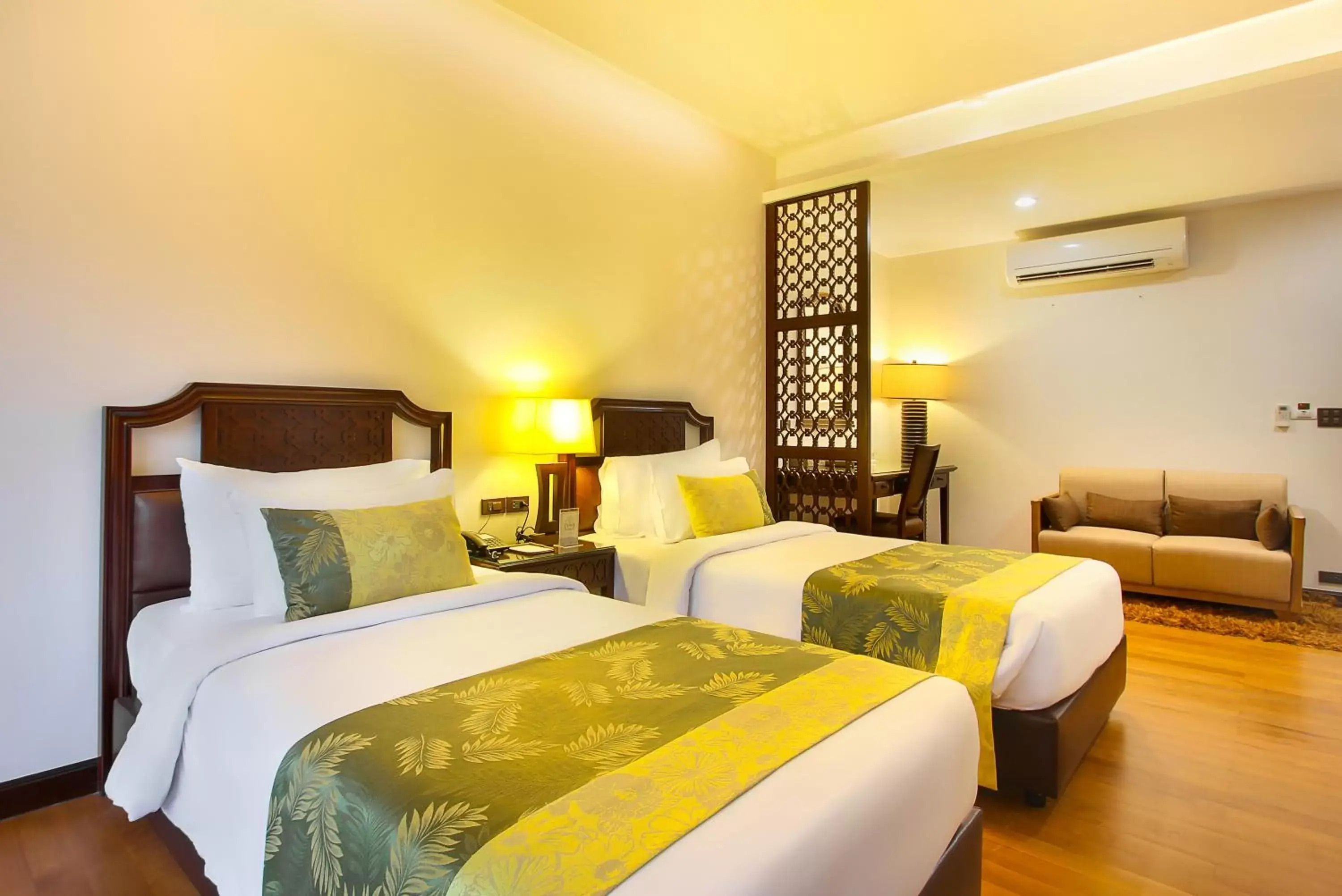 Deluxe Twin Room in Rimnaam Klangchan Hotel - SHA Plus