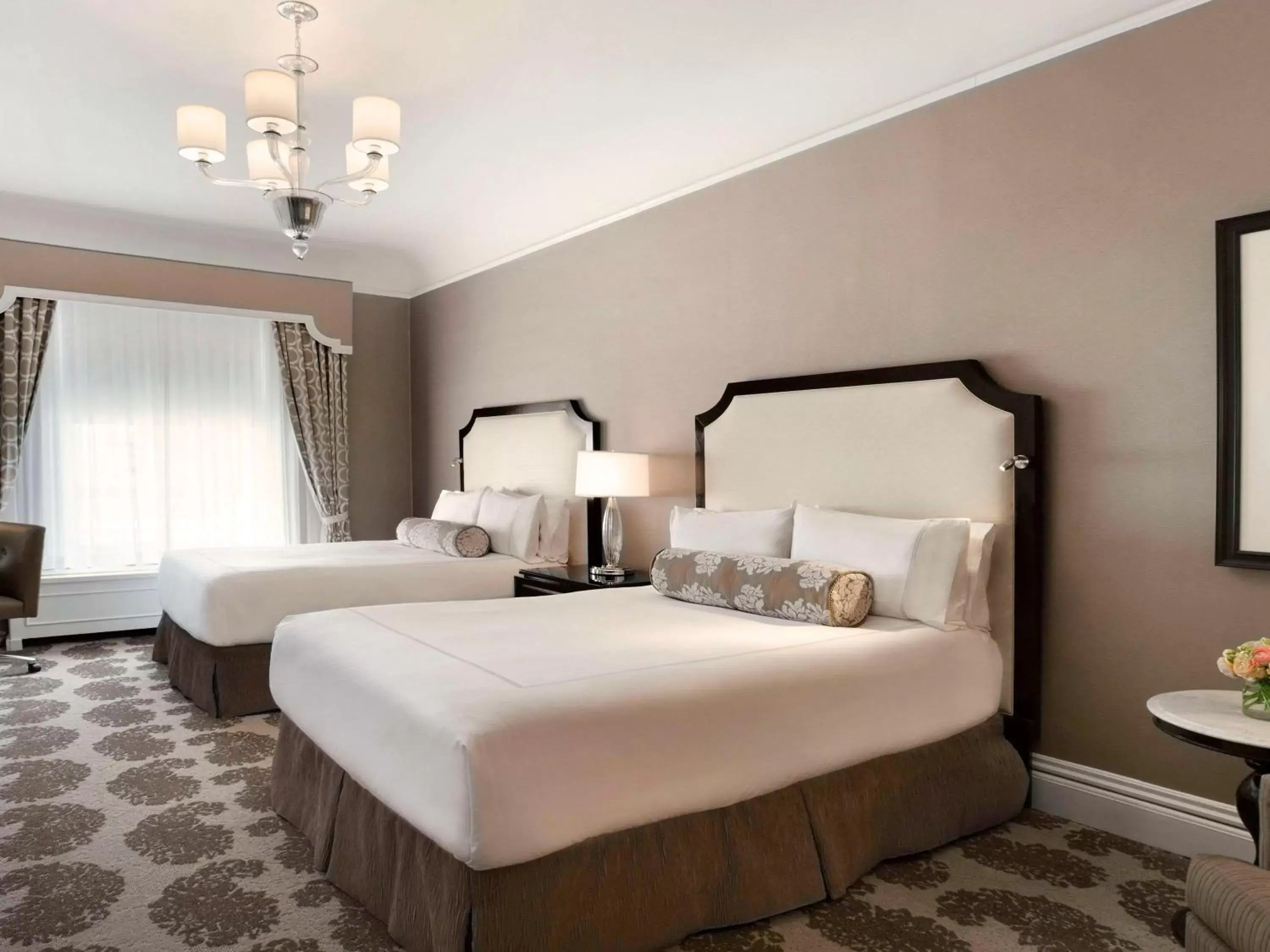 Queen Room with Two Queen Beds and City View in Fairmont San Francisco
