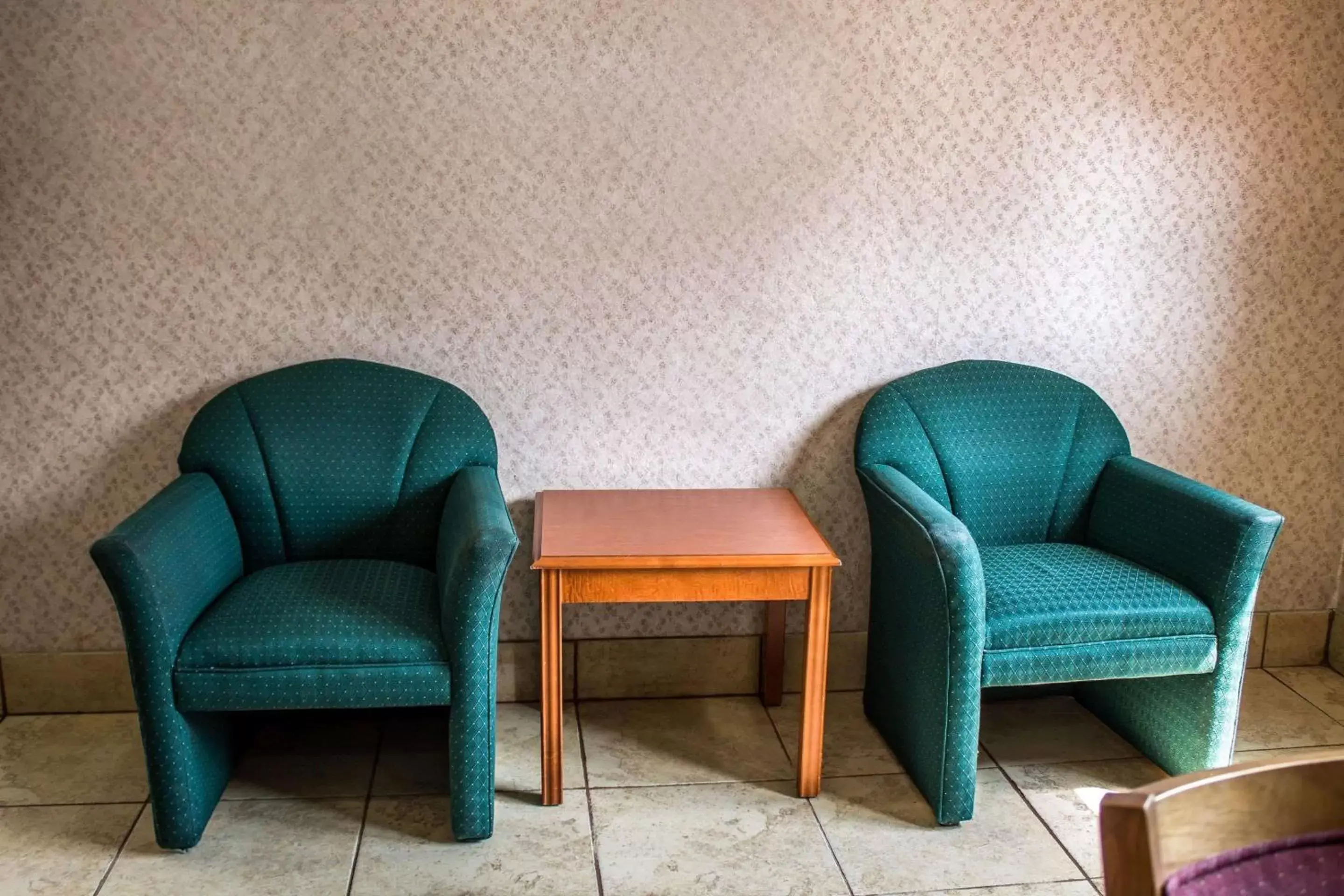 Lobby or reception, Seating Area in Econo Lodge Akron