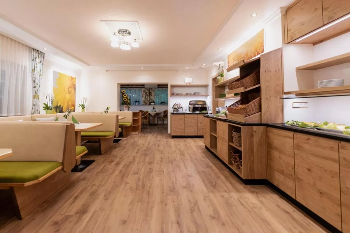 Restaurant/places to eat in Thermenhof PuchasPLUS Loipersdorf