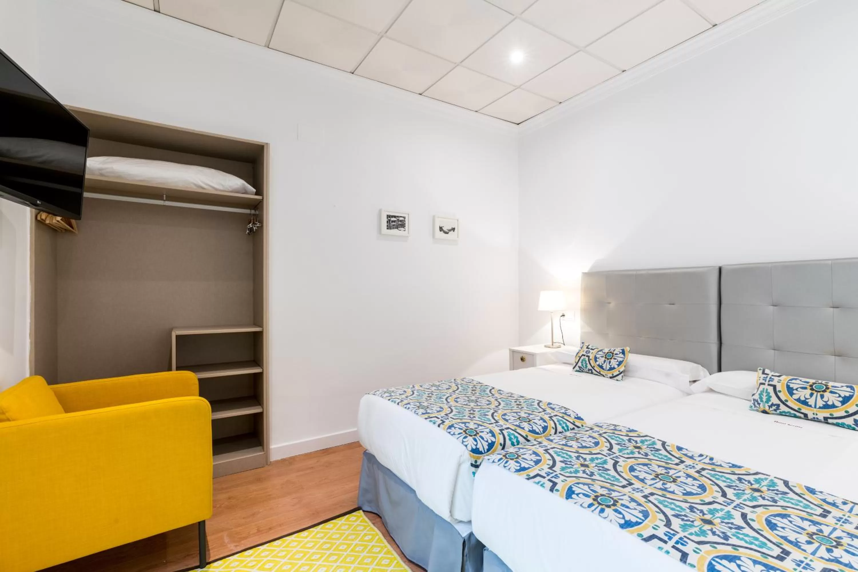 Photo of the whole room, Bed in Hotel Sevilla