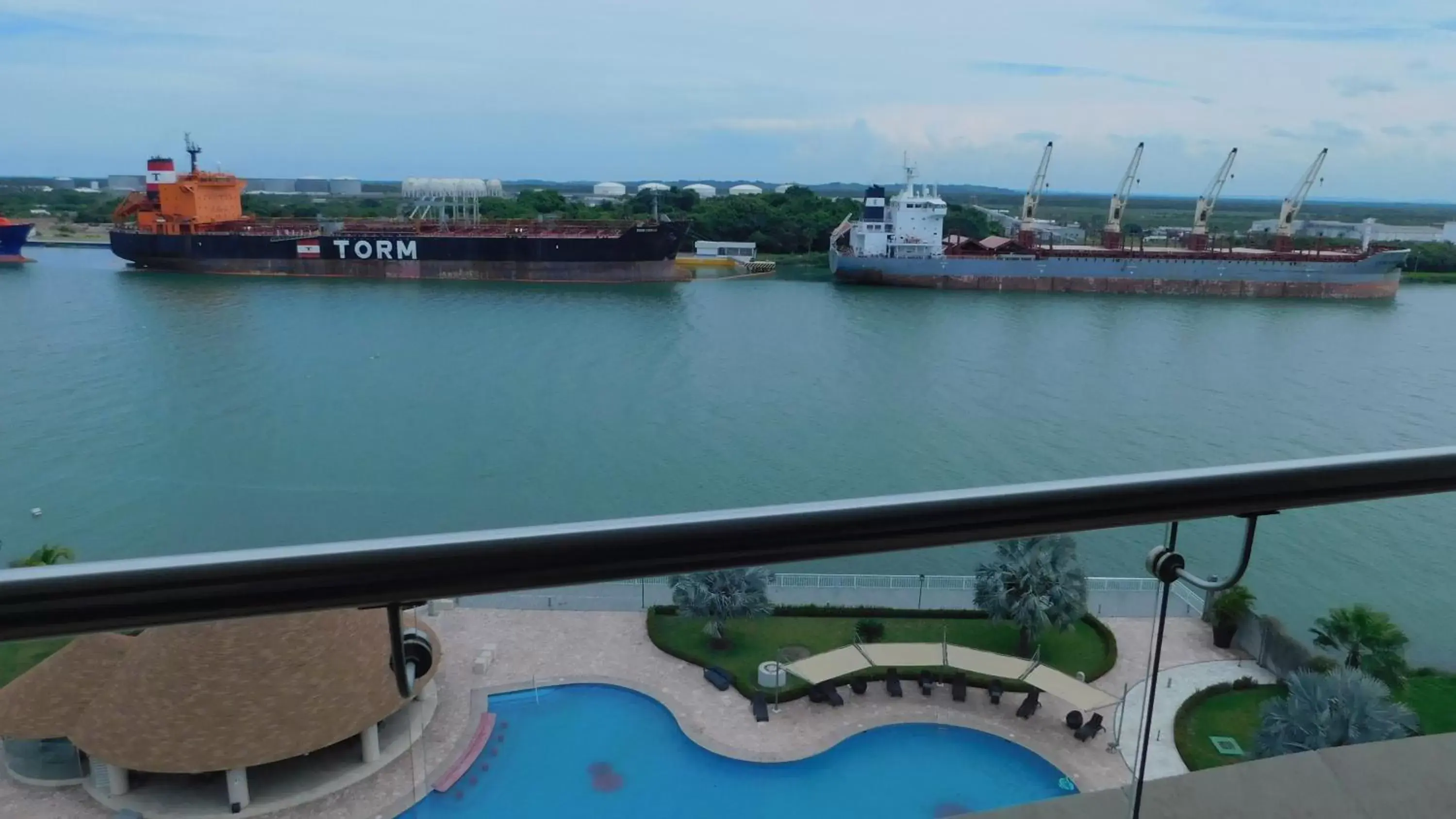 Sea view, Pool View in Holiday Inn Tuxpan - Convention Center, an IHG Hotel