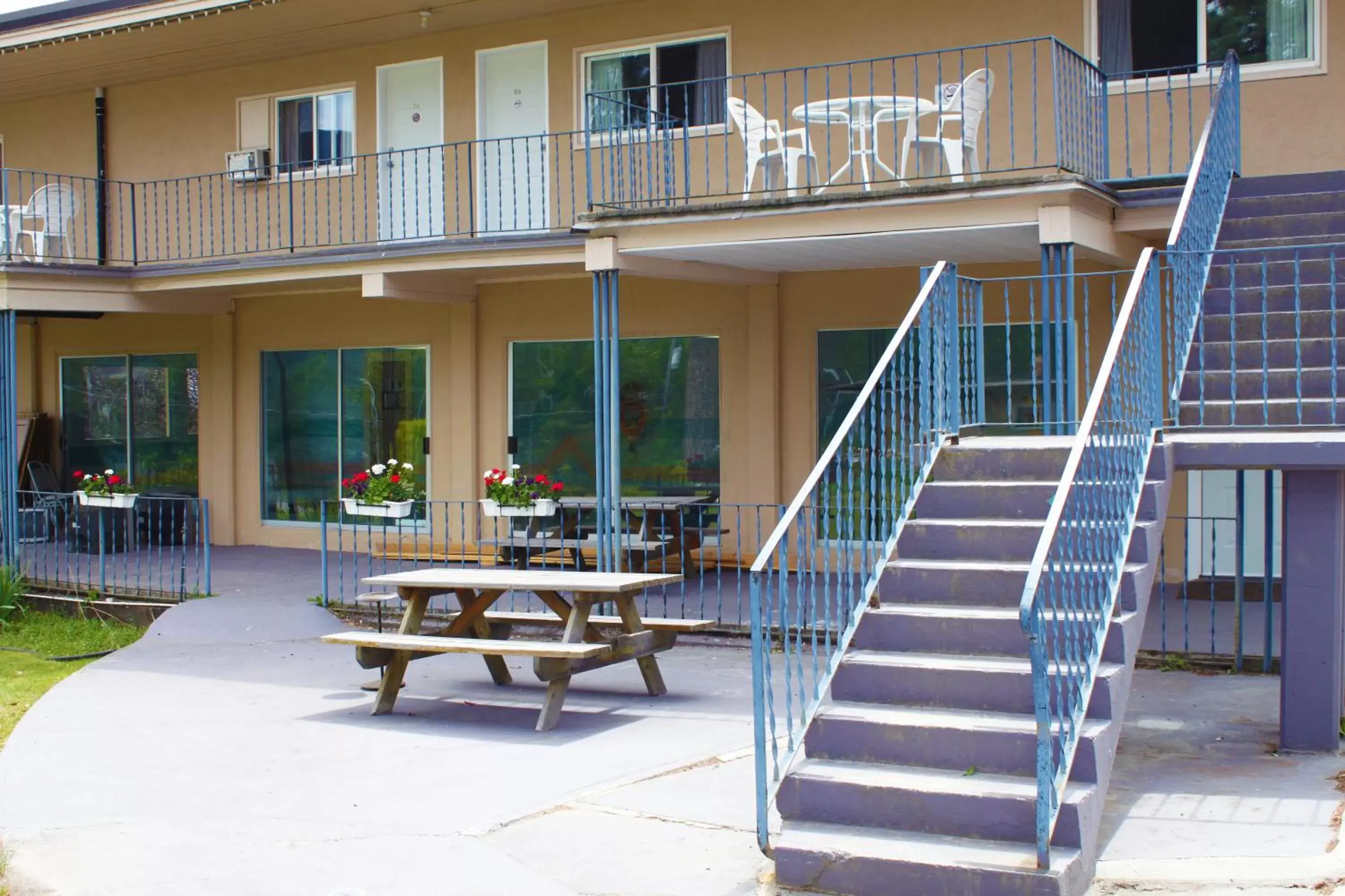 Facade/entrance, Property Building in Villa Motel