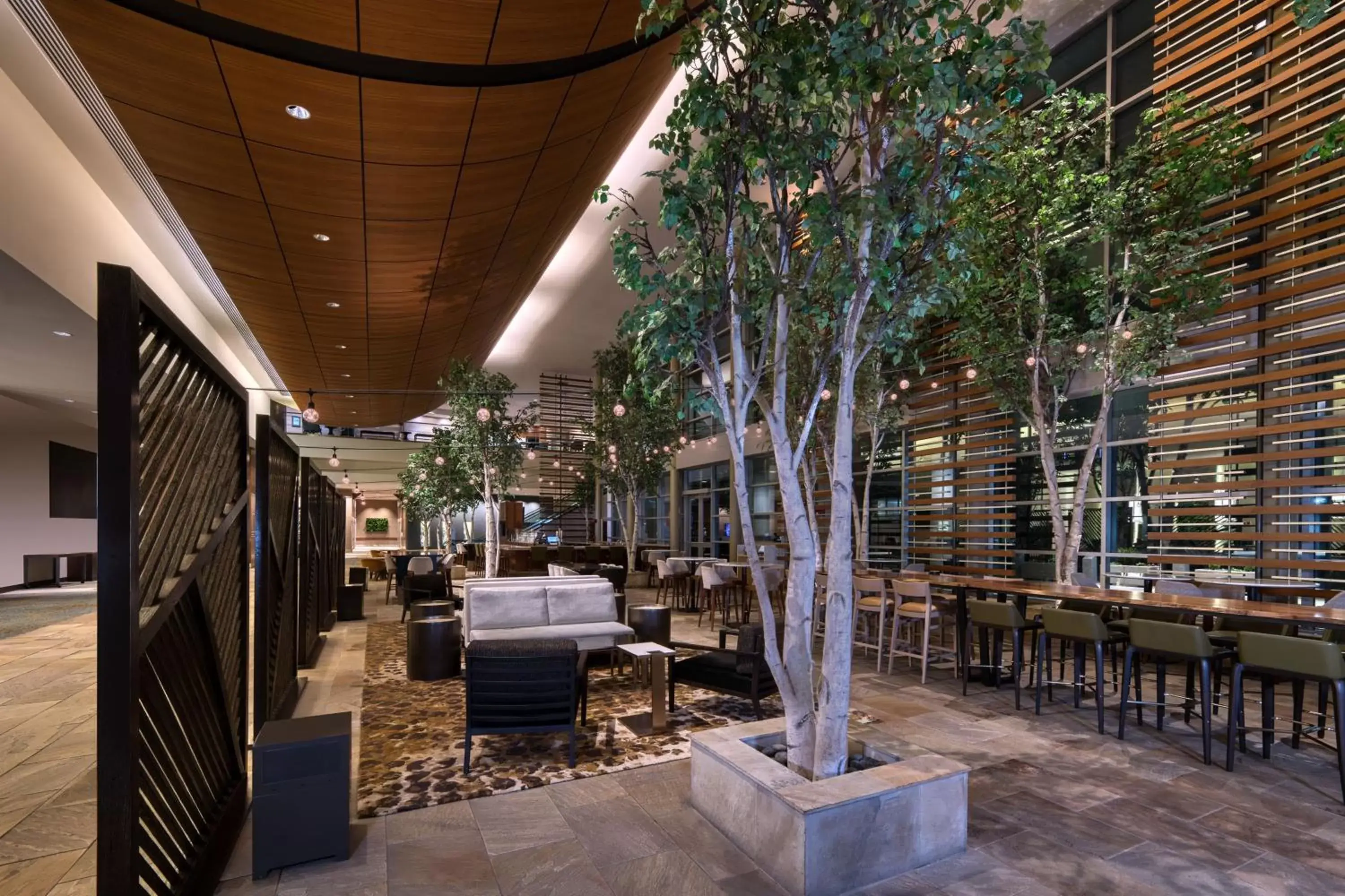 Lobby or reception, Restaurant/Places to Eat in The Westin Boston Seaport District