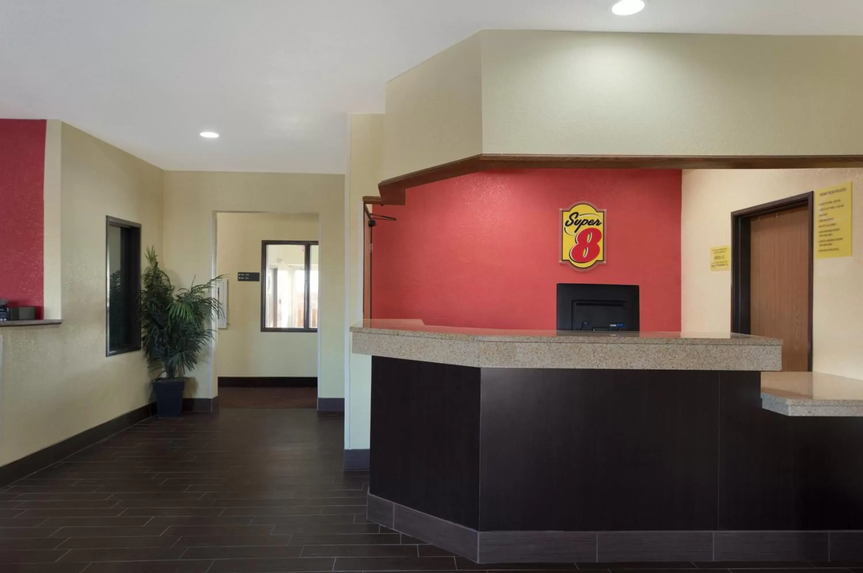 Lobby or reception, Lobby/Reception in Super 8 by Wyndham Lees Summit