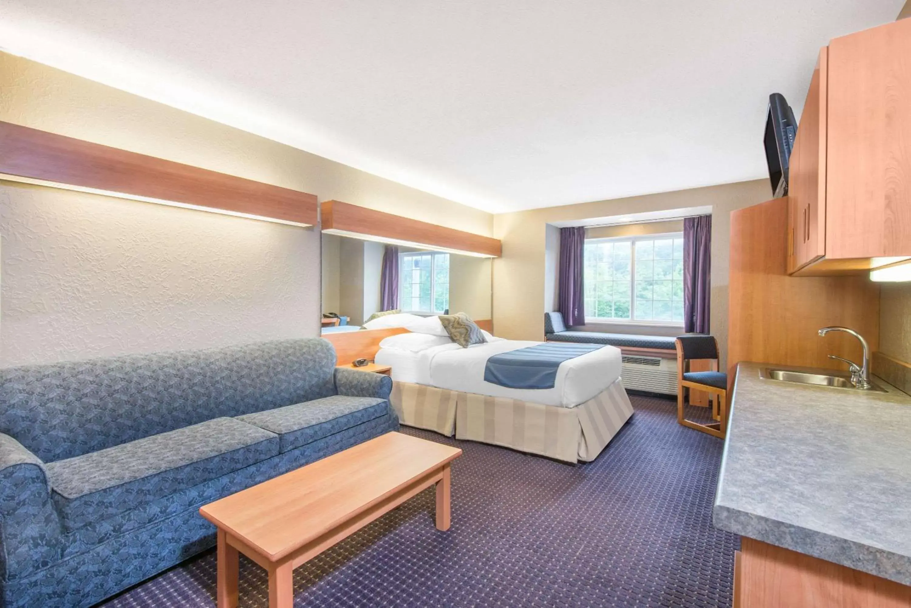 Photo of the whole room in Microtel Inn & Suites by Wyndham Hazelton/Bruceton Mills