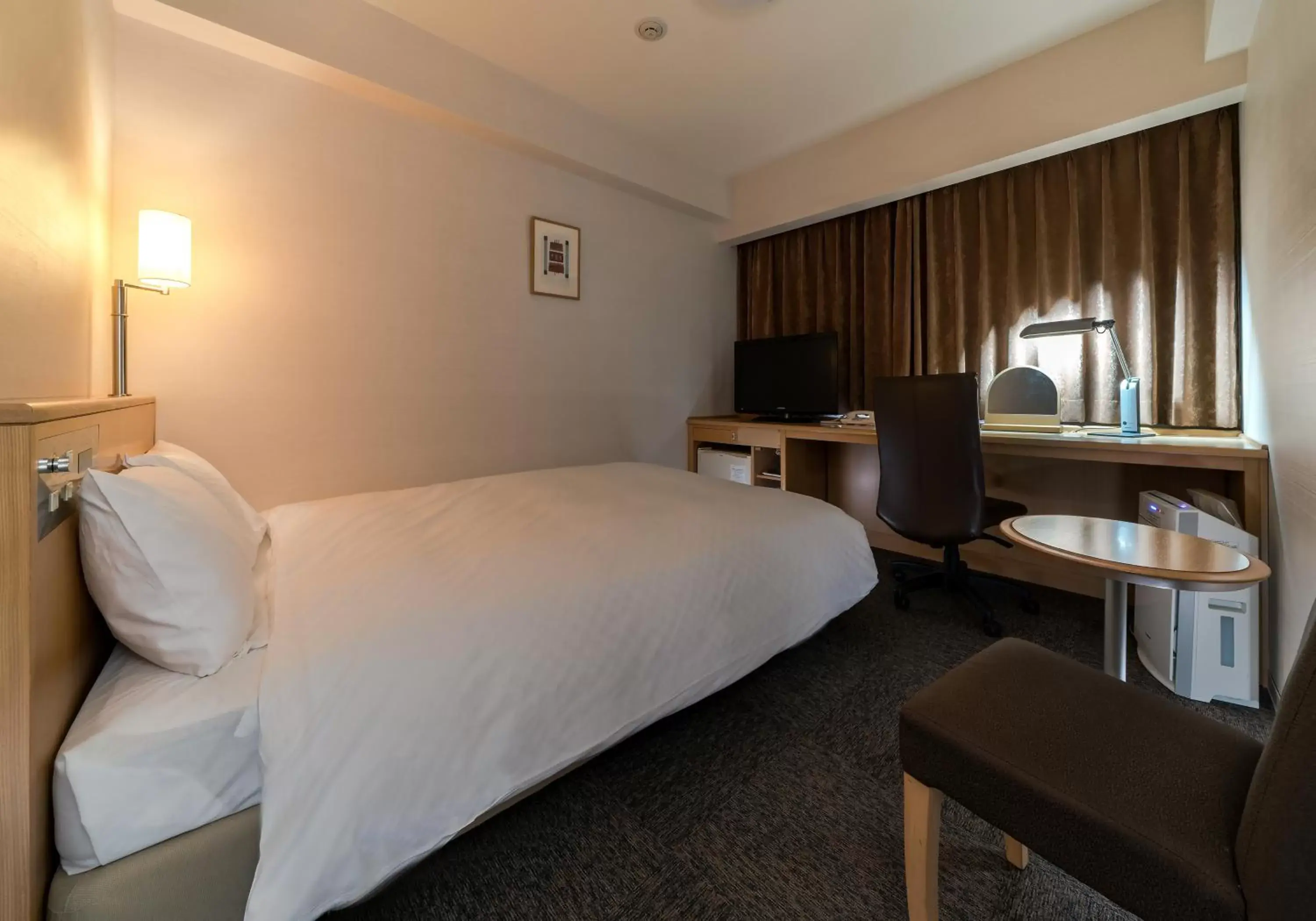 Standard Double Room - Smoking in Daiwa Roynet Hotel Akita Standard Double Room - Smoking in Daiwa Roynet Hotel Akita