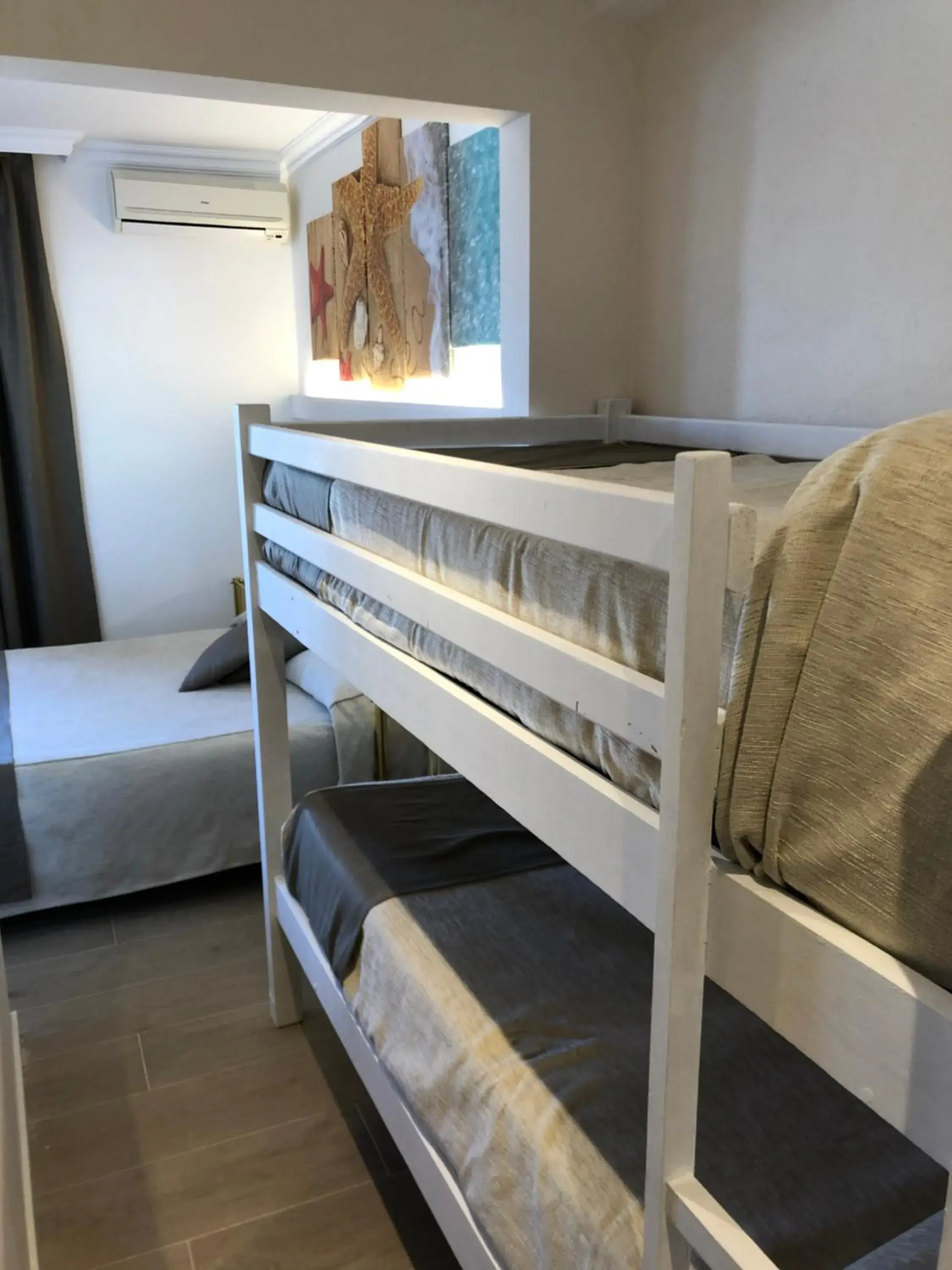 Bunk Bed in Hotel Claramar