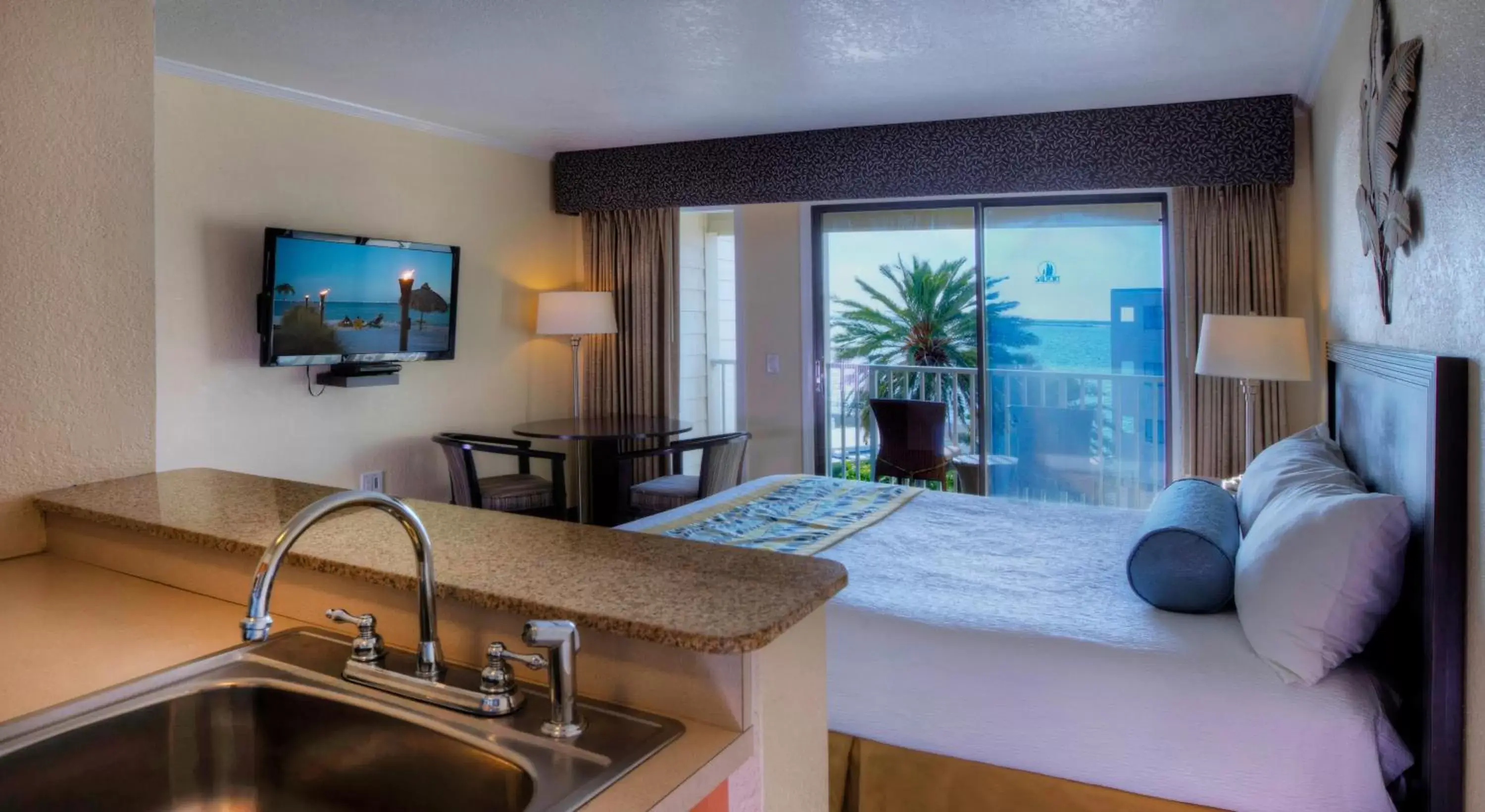 Deluxe Studio Suite with Conservation View in Sailport Waterfront Suites Deluxe Studio Suite with Conservation View in Sailport Waterfront Suites