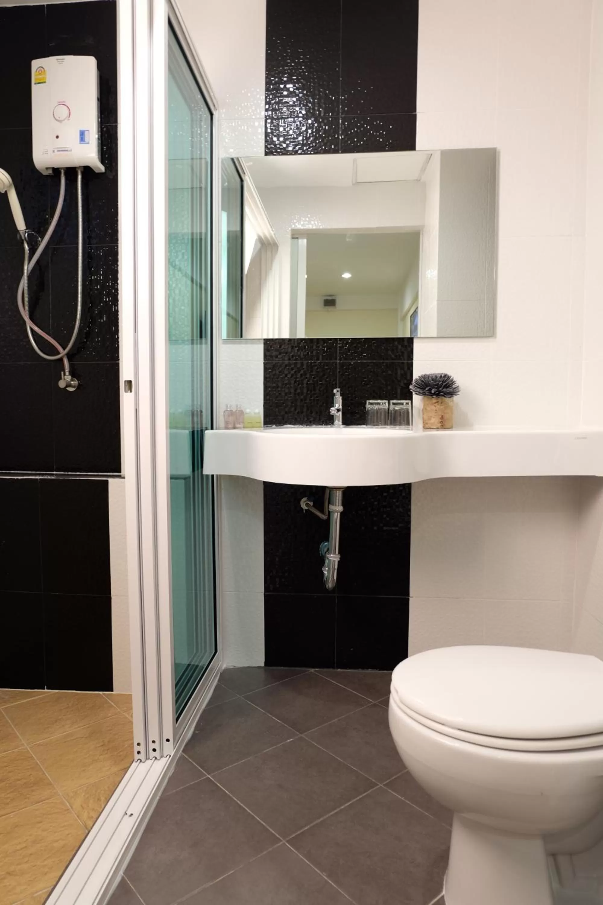 Bathroom in Area 69 (Don Muang Airport)