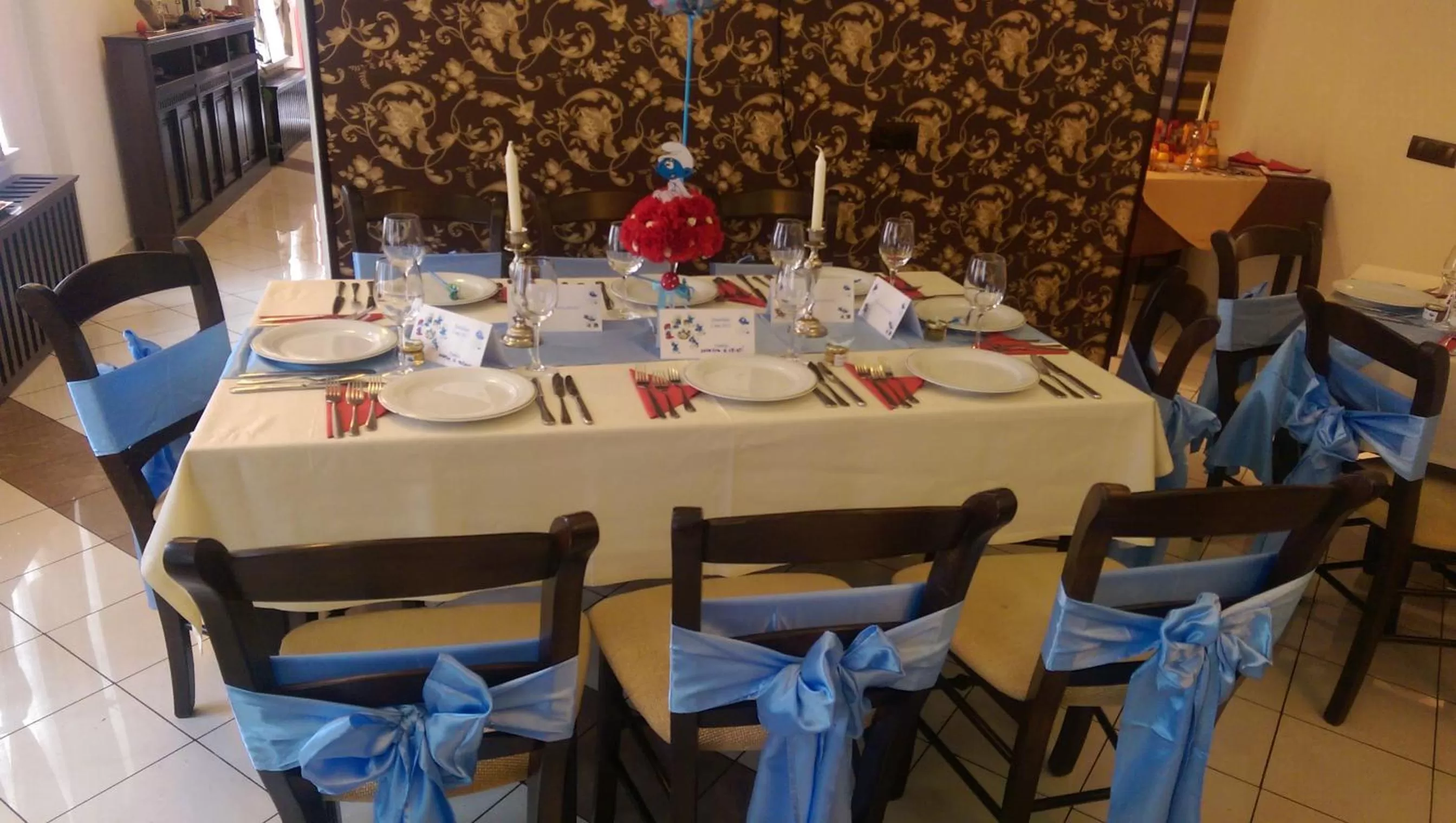 Restaurant/places to eat in Porto Franco Residence