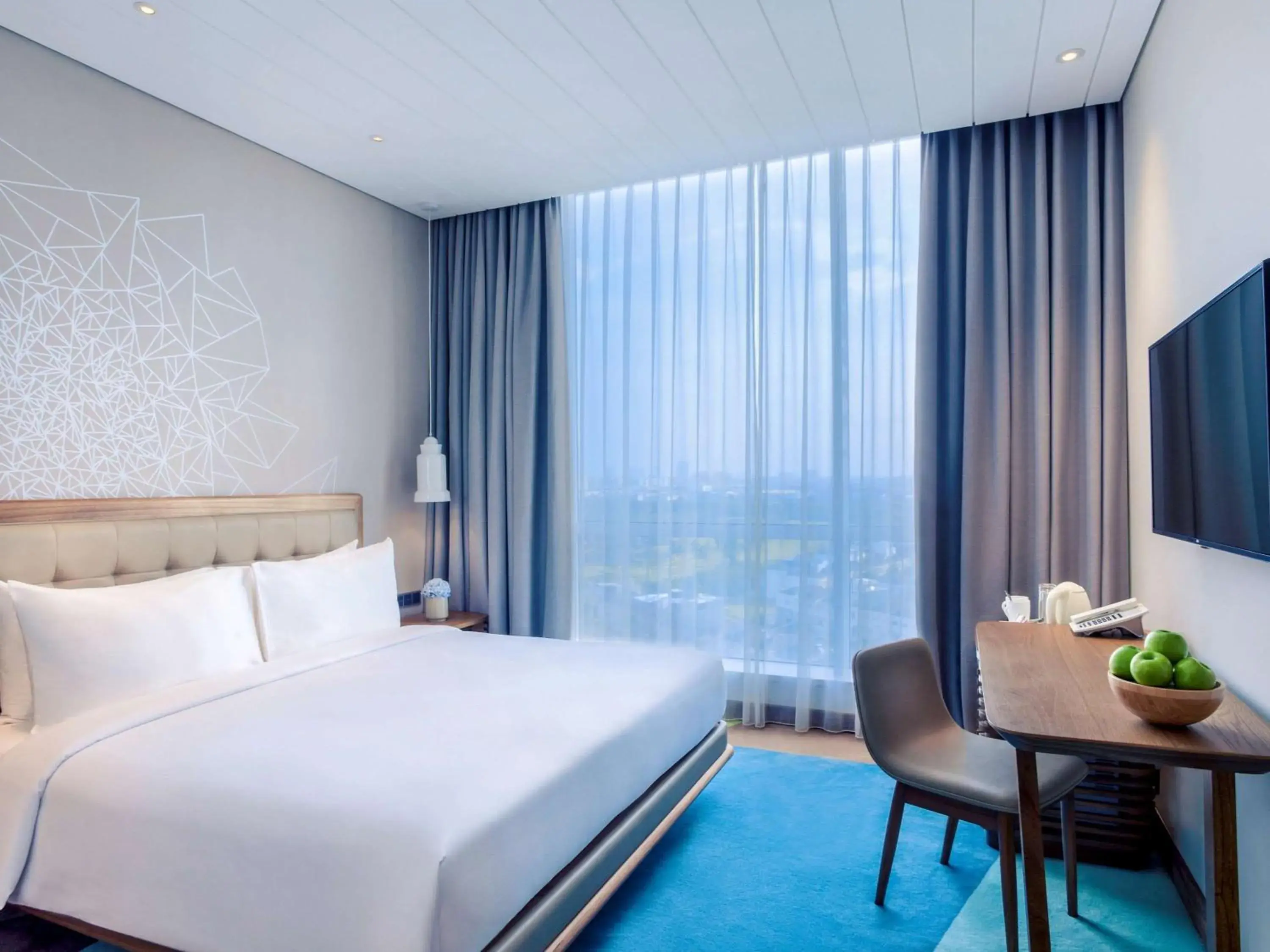 Photo of the whole room, Bed in Mercure Jakarta Pantai Indah Kapuk