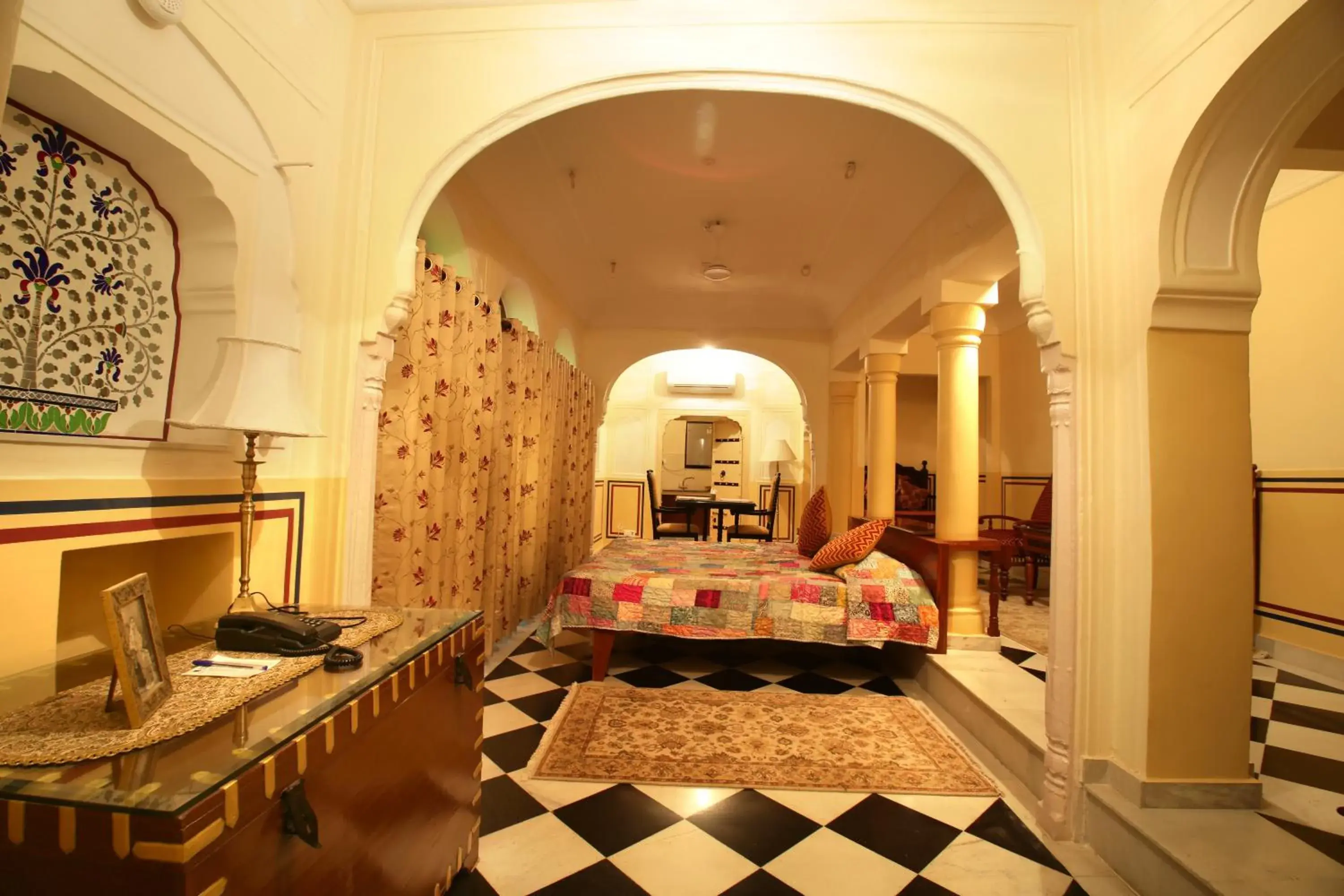 Bed, Restaurant/Places to Eat in Khatu Haveli