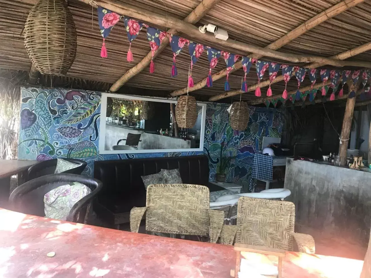 Lounge or bar, BBQ Facilities in Junto al Rio Bungalows & Suites