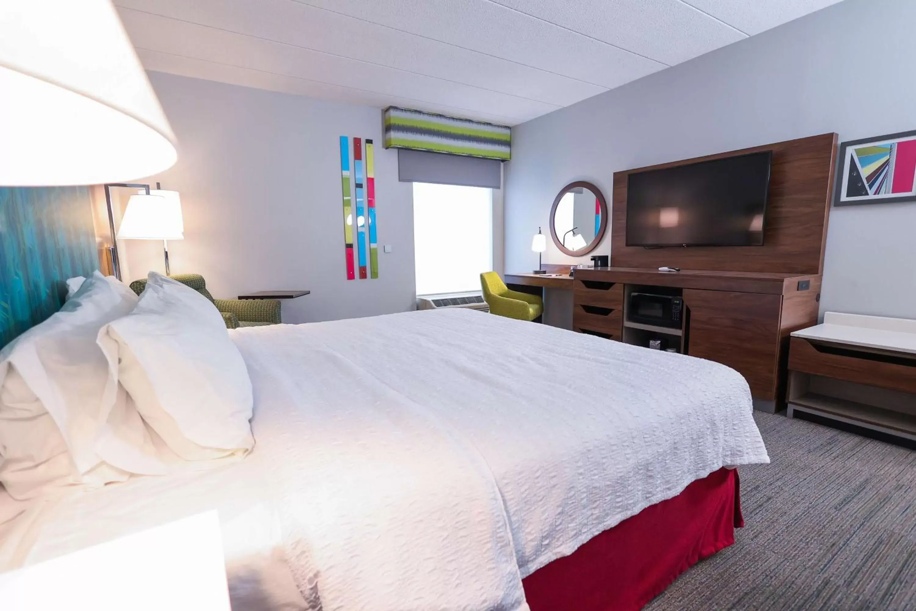 Bedroom, Bed in Hampton Inn Rehoboth Beach