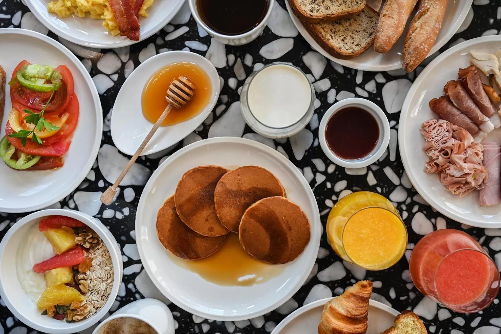 Food and drinks in OKKO Hotels Paris Porte De Versailles