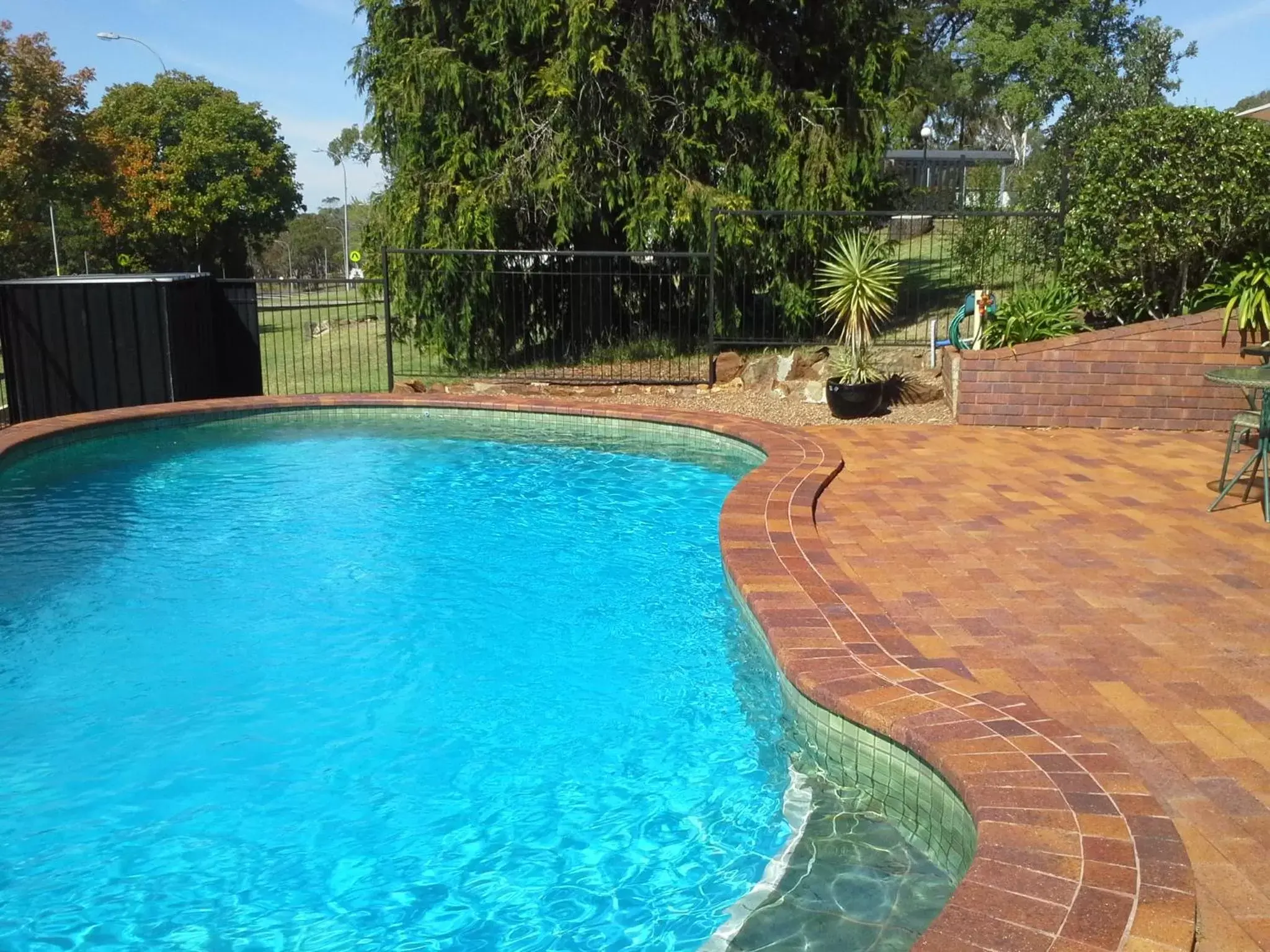 Day, Swimming Pool in Hideaway Motor Inn