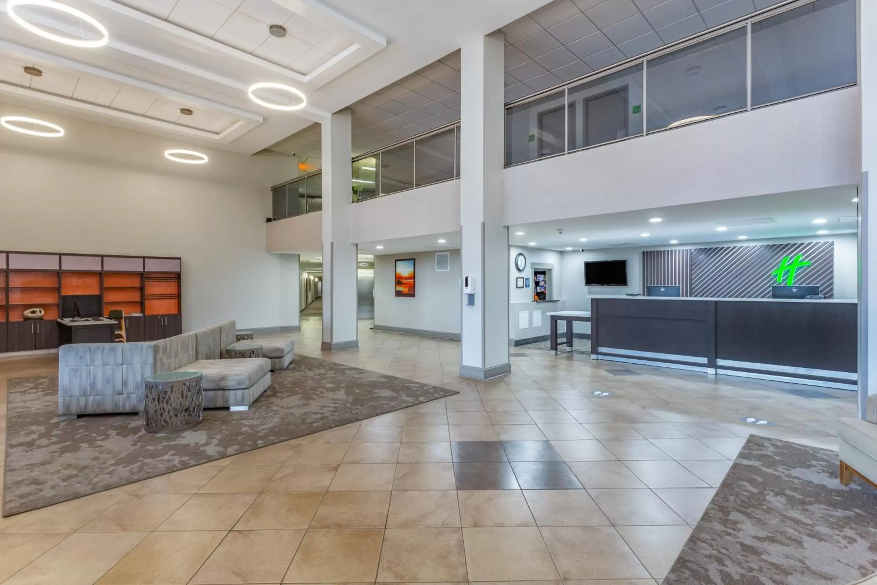 Property building, Lobby/Reception in Holiday Inn Rockford, an IHG Hotel