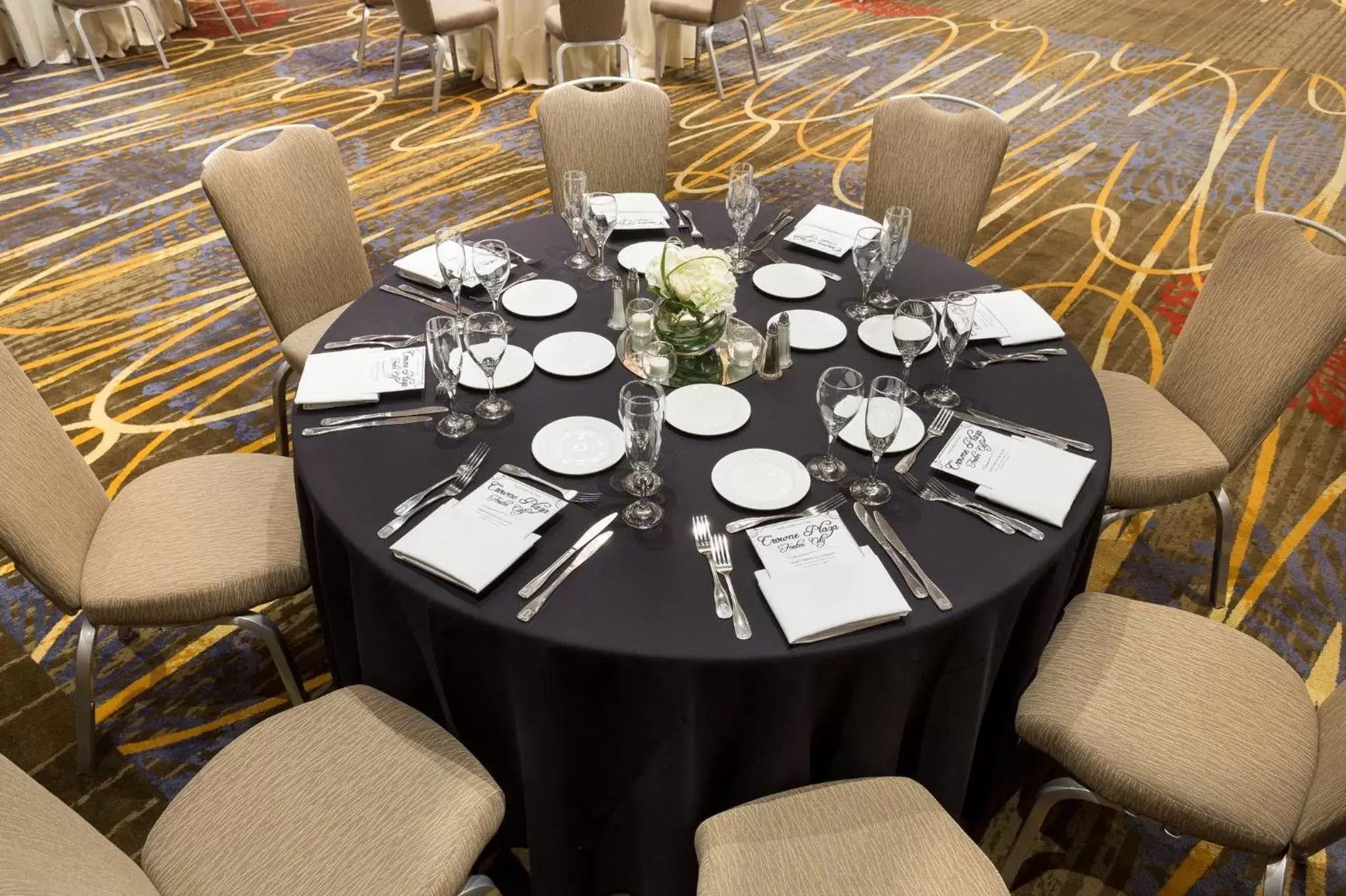 Meeting/conference room, Restaurant/Places to Eat in Crowne Plaza Hotel Foster City-San Mateo, an IHG Hotel