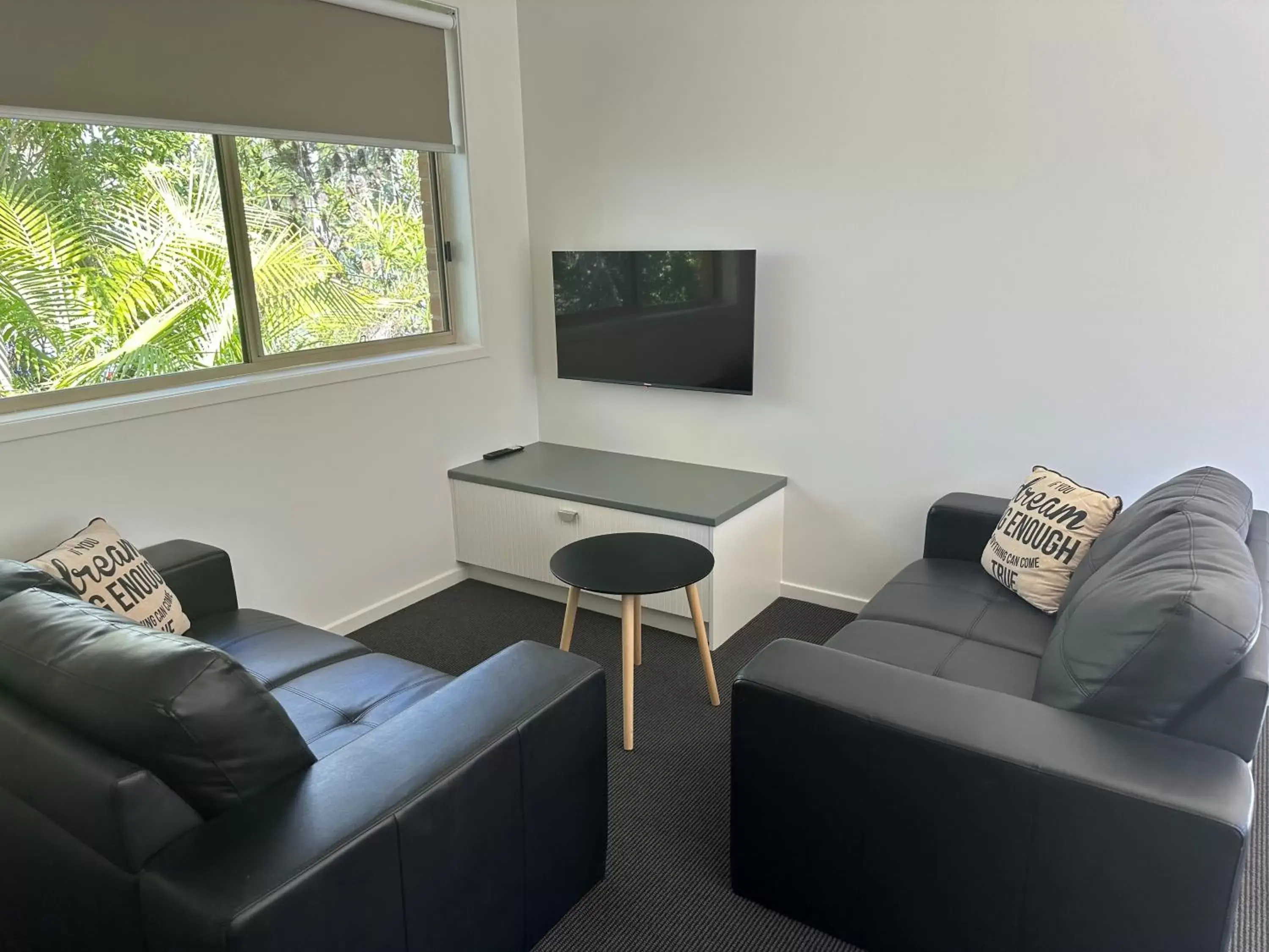 Seating Area in Golf View Motel