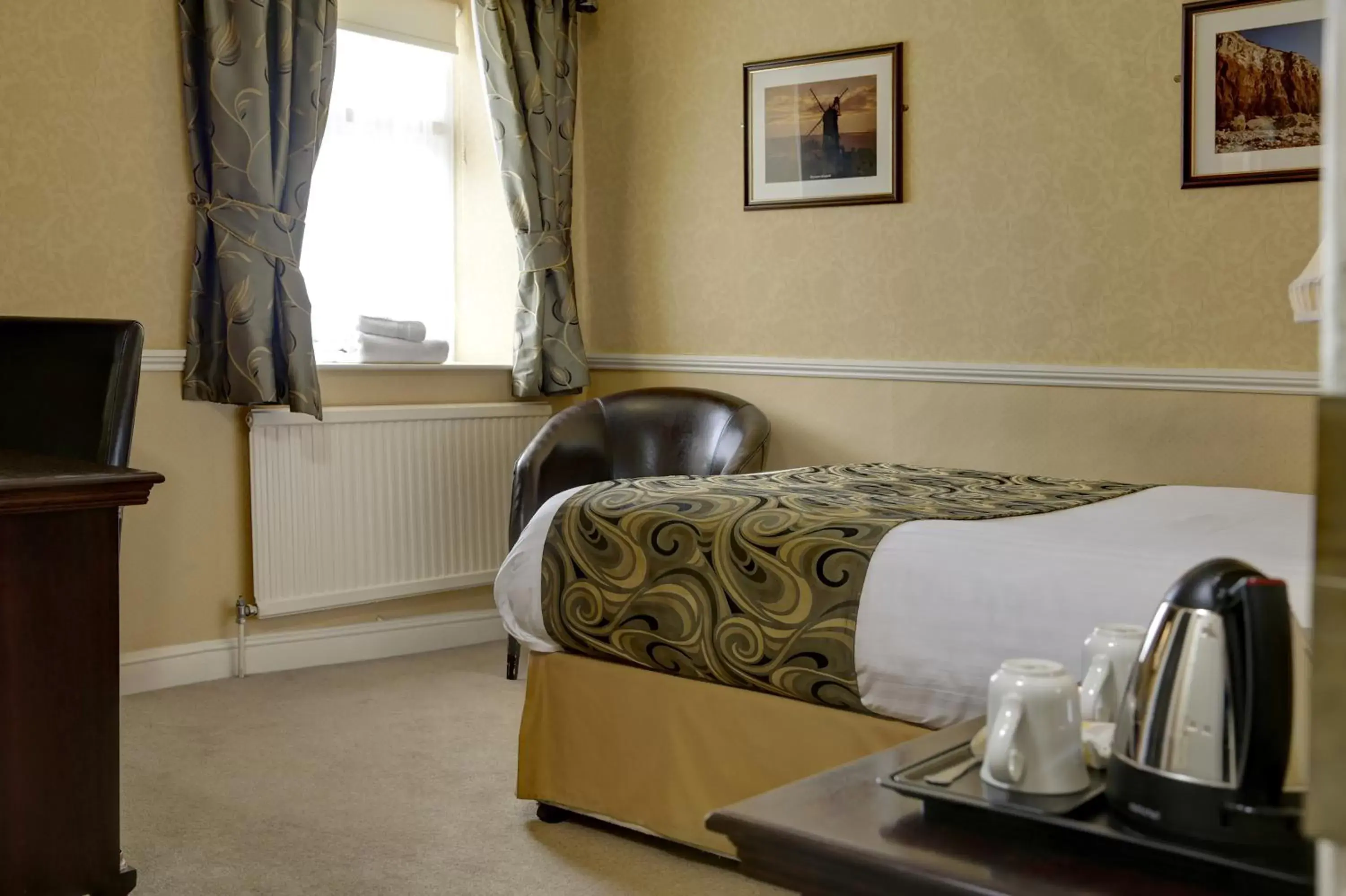 Bedroom, Bed in Kings Lynn Knights Hill Hotel & Spa, BW Signature Collection