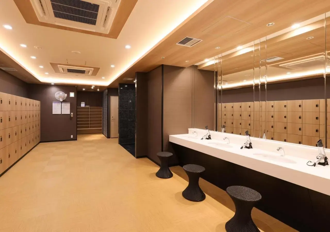 Public Bath, Bathroom in APA Hotel & Resort Niigata Ekimae Odori