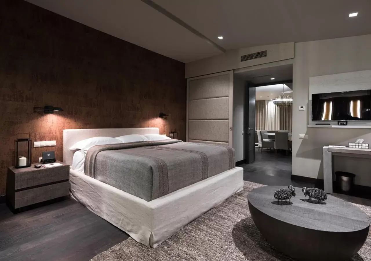 Bed in Tufenkian Historic Yerevan Hotel Bed in Tufenkian Historic Yerevan Hotel