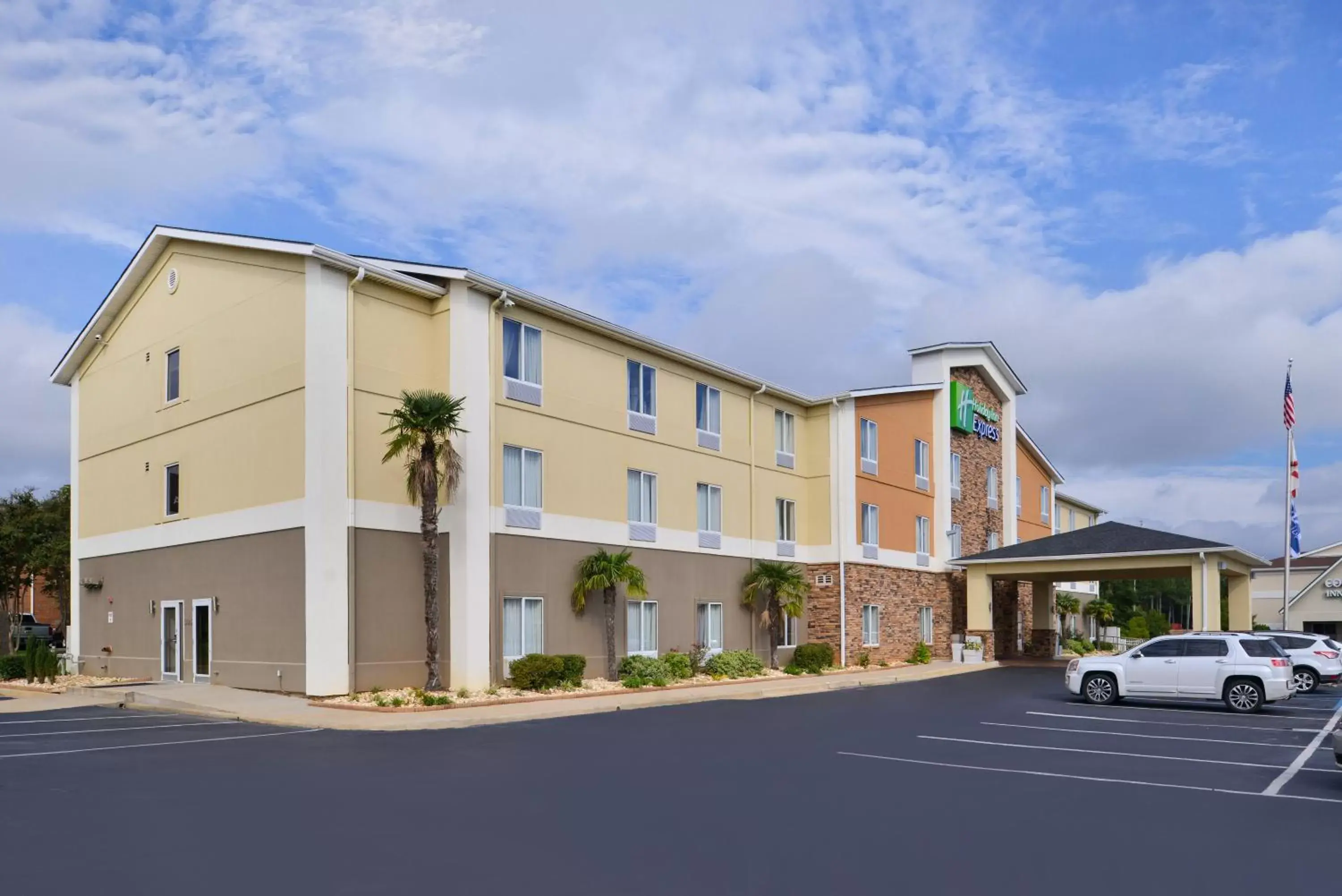 Property Building in Holiday Inn Express Montgomery East I-85, an IHG Hotel