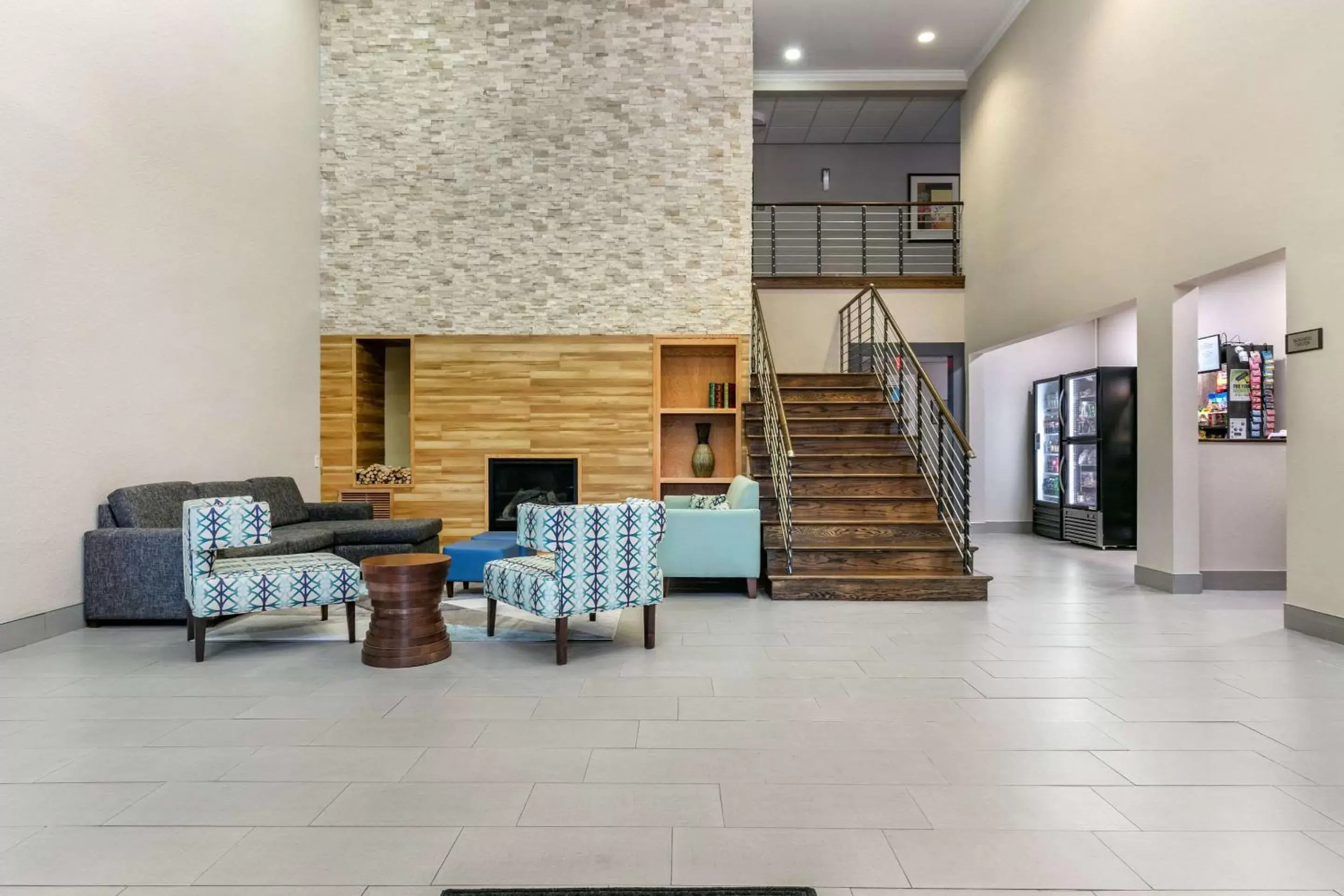 Lobby or reception in Clarion Pointe Columbus-Bradley Park Lobby or reception in Clarion Pointe Columbus-Bradley Park