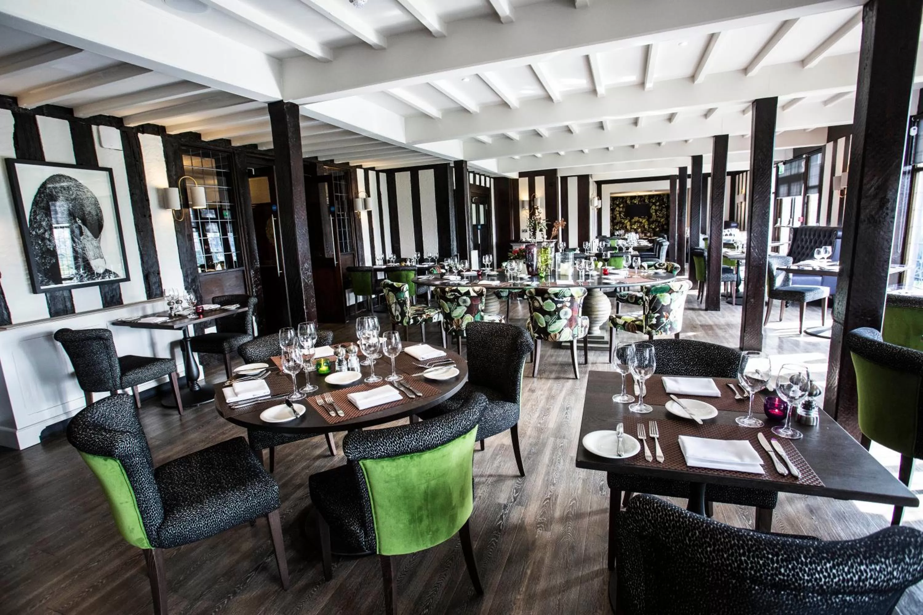 Restaurant/places to eat in Hogarths Stone Manor