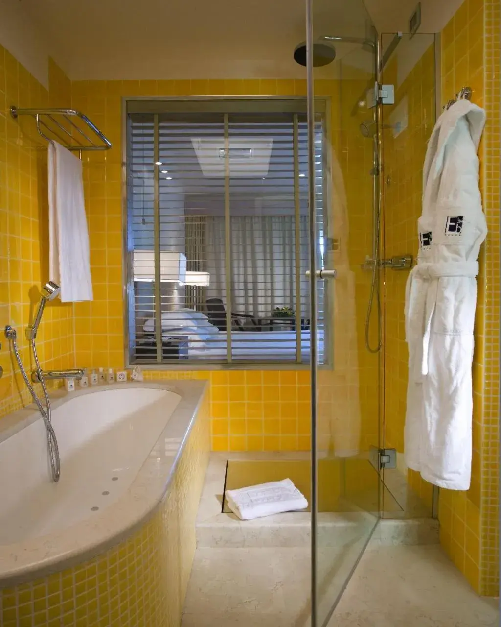 Bathroom in L'Ea Bianca Luxury Resort