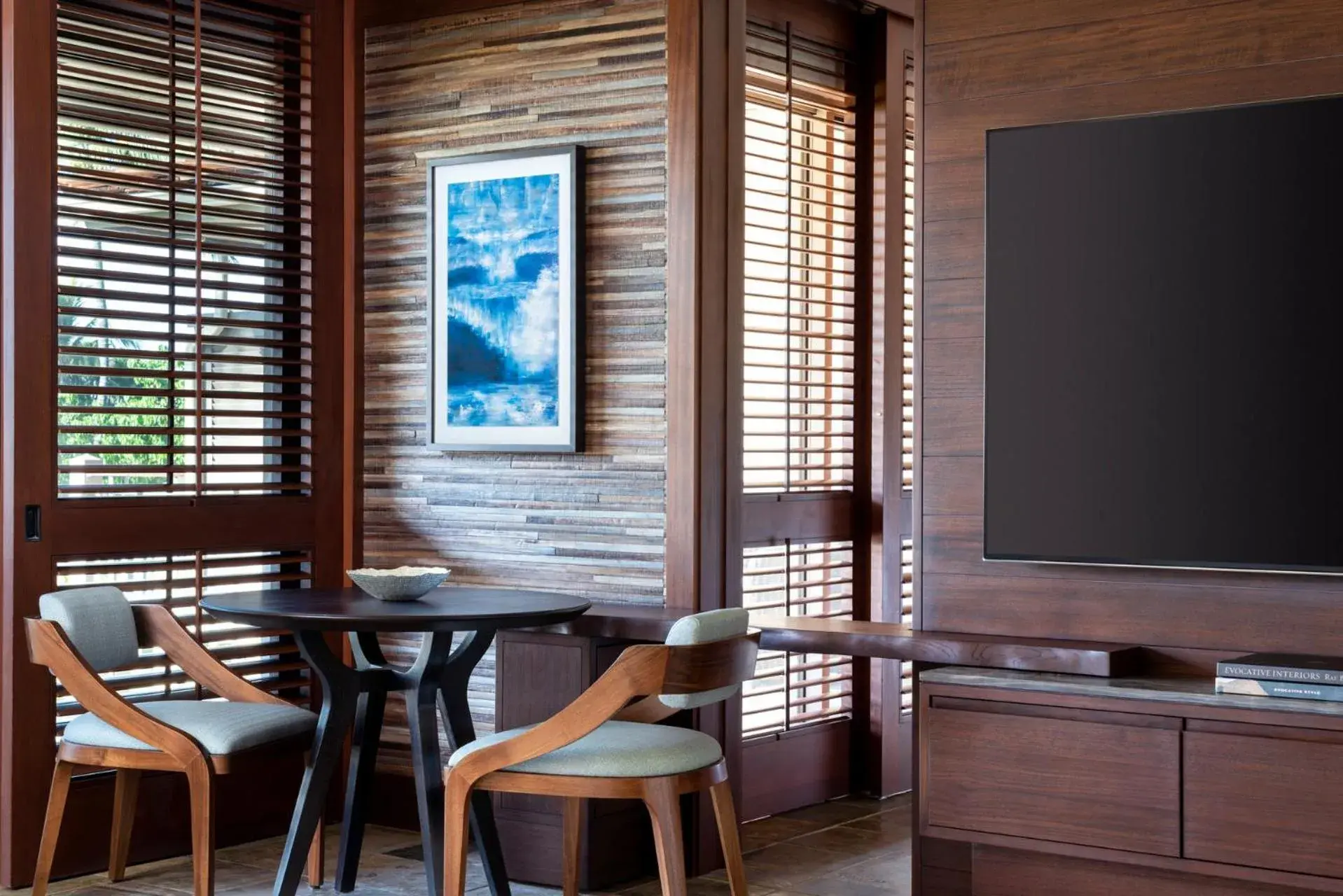 Seating area, TV/Entertainment Center in Four Seasons Resort Hualalai