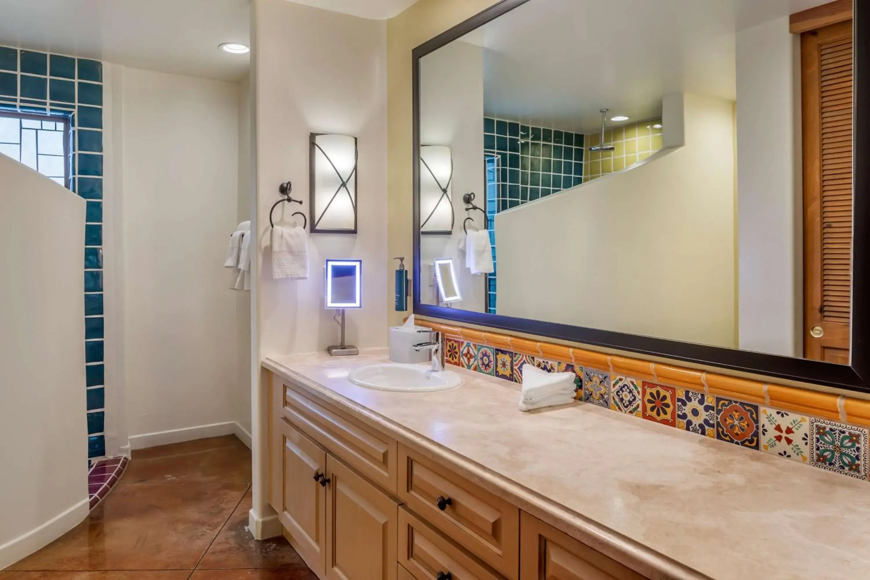 Bathroom in Hilton Grand Vacations Club Palm Desert