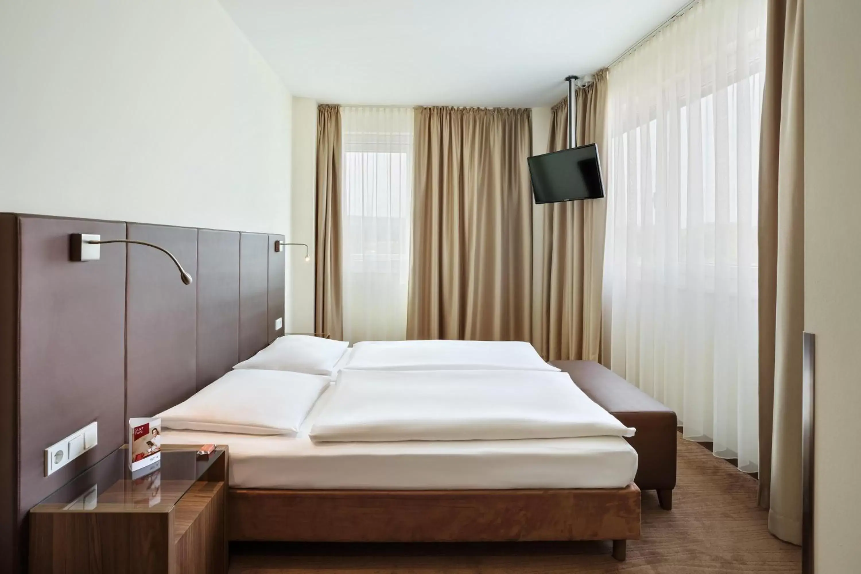 Bed in Austria Trend Hotel Doppio Wien