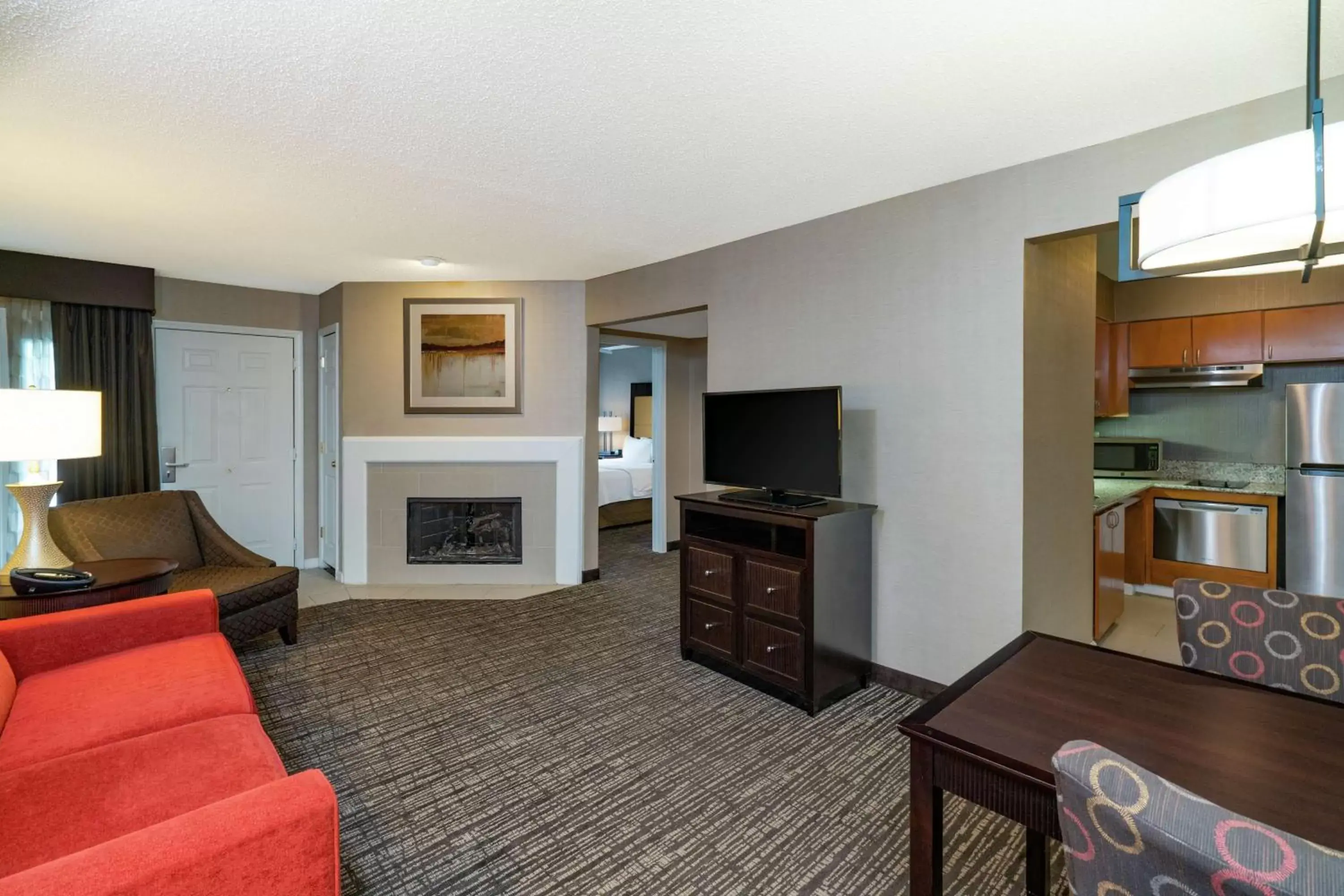 Bedroom, TV/Entertainment Center in Homewood Suites Lafayette