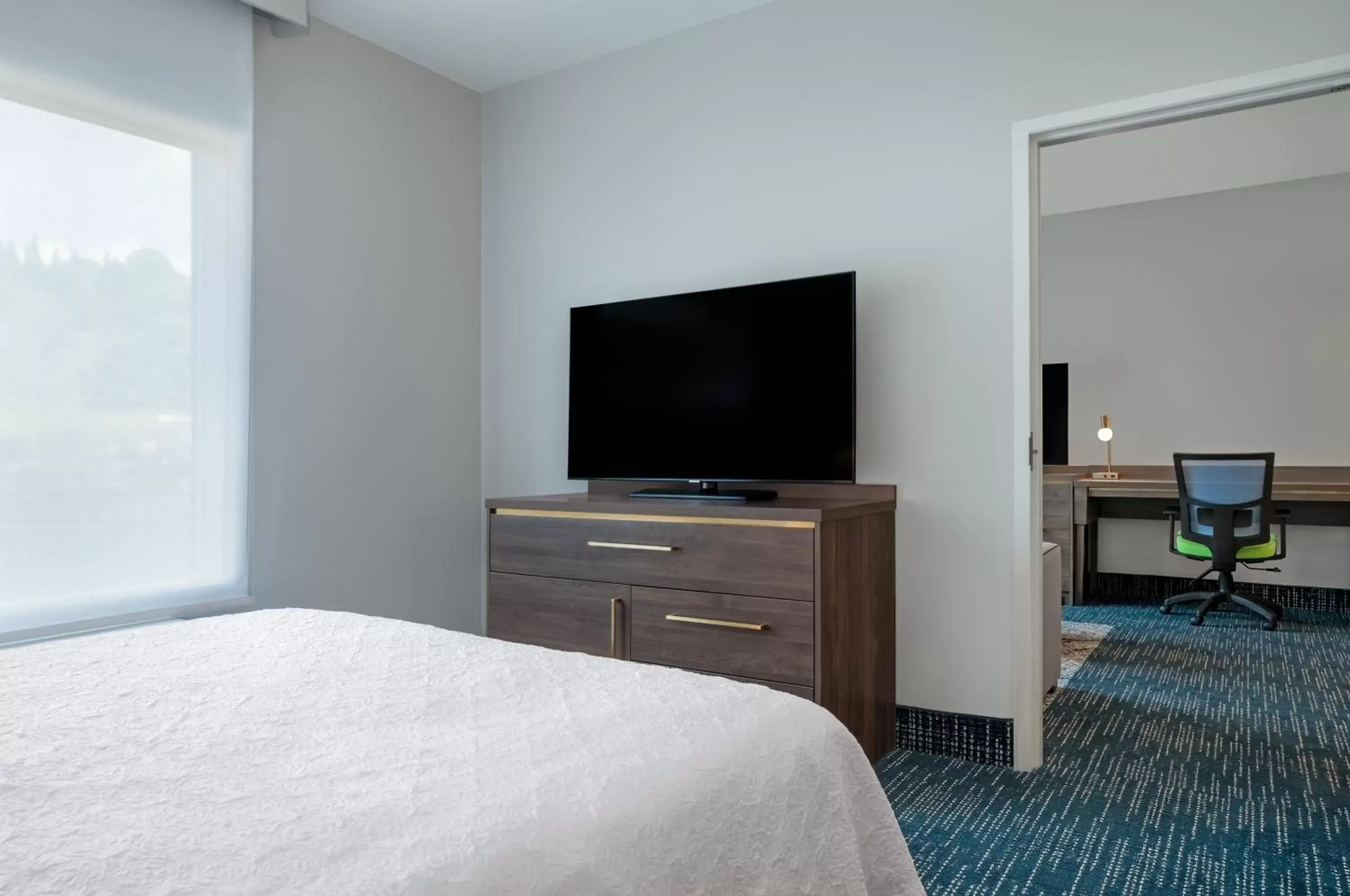 TV/Entertainment Center in Home2 Suites By Hilton Huntsville