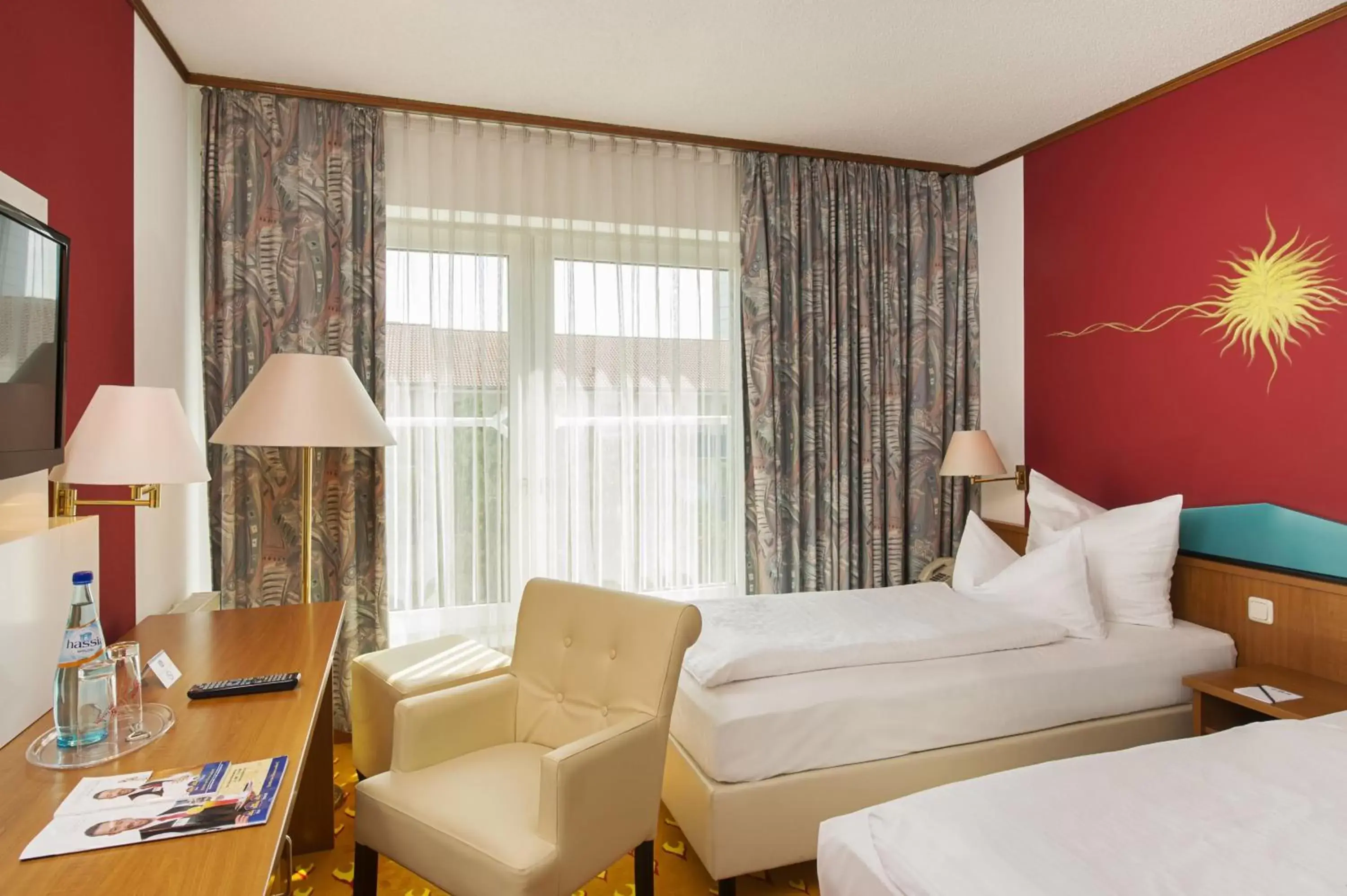 Photo of the whole room, Bed in ACHAT Hotel Frankfurt Maintal