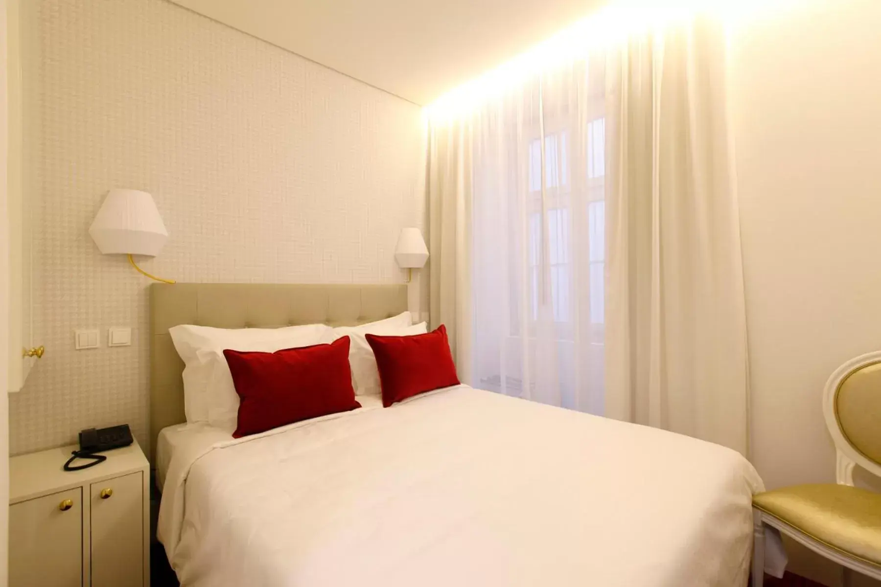 Bedroom, Bed in Hotel Lis Baixa
