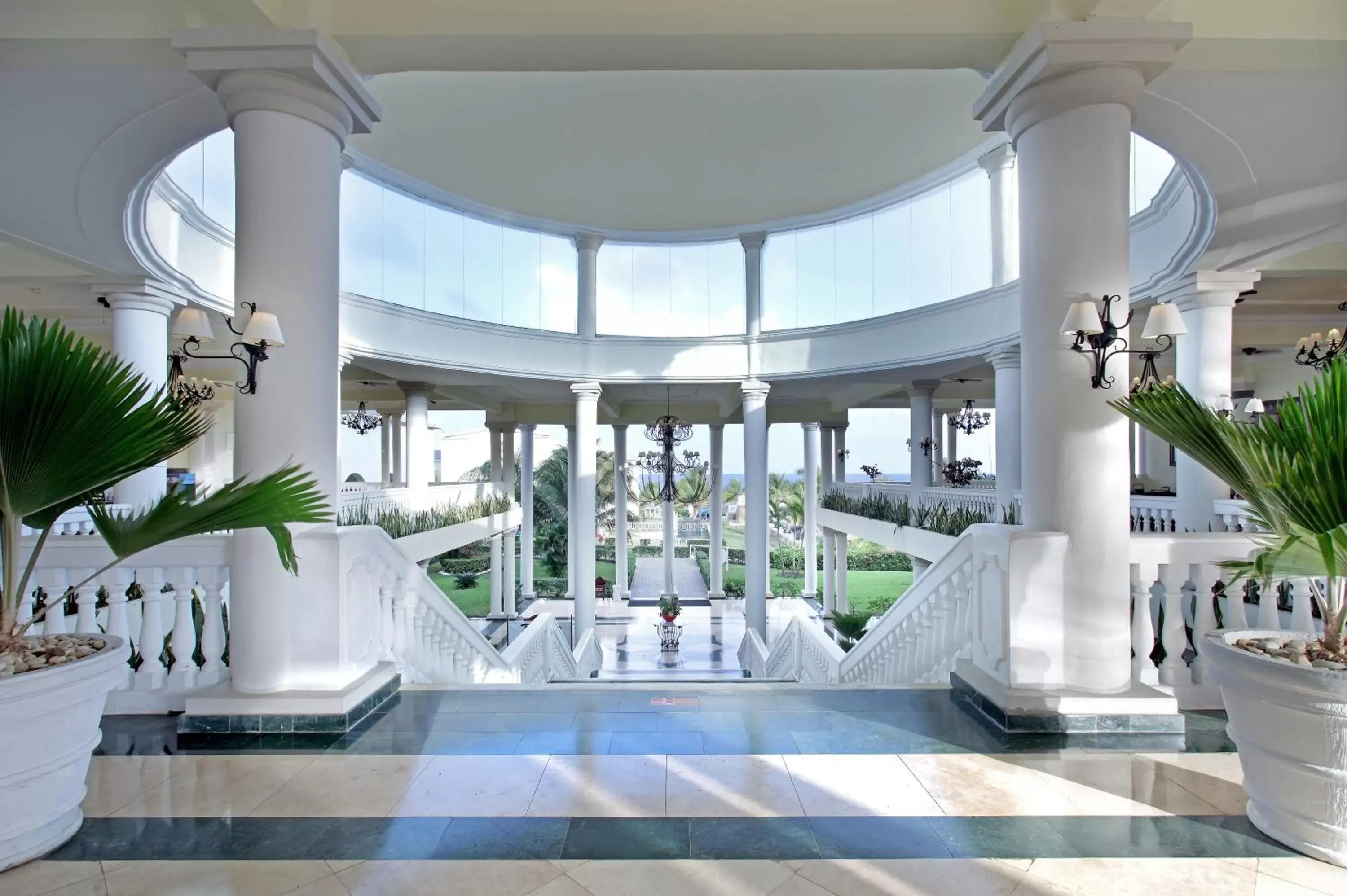 Facade/entrance in Grand Palladium Lady Hamilton Resort & Spa - All Inclusive Facade/entrance in Grand Palladium Lady Hamilton Resort & Spa - All Inclusive