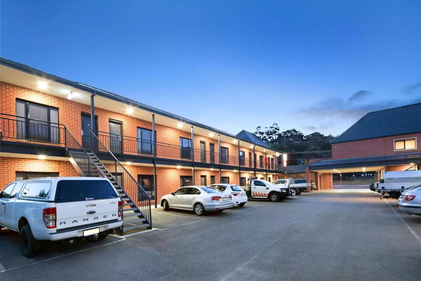Facade/entrance, Property Building in Best Western Plus Ballarat Suites