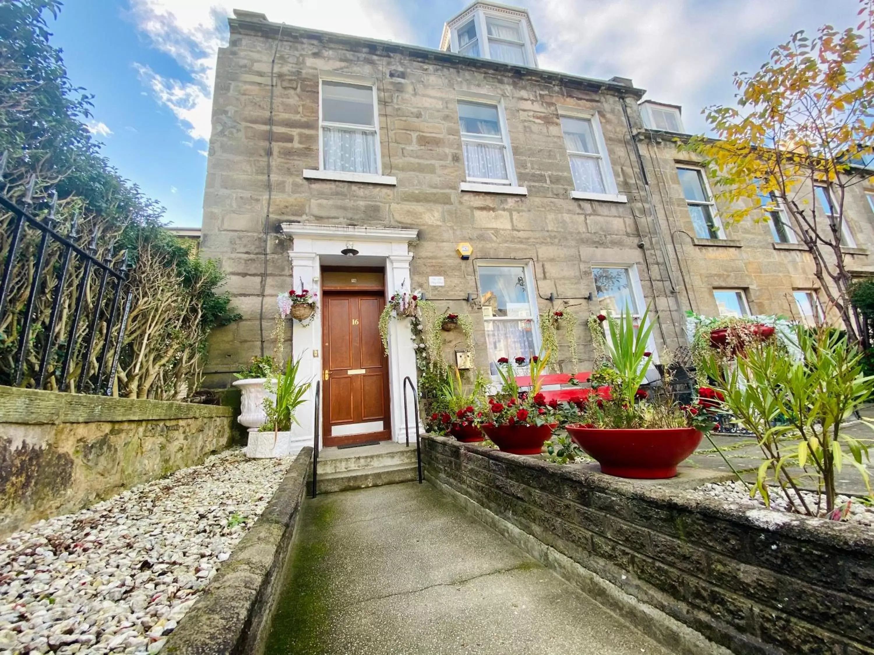 Property Building in 16 Pilrig Guest House