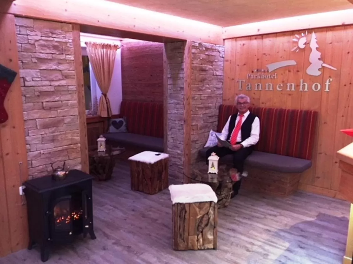 Lobby or reception in Parkhotel Tannenhof