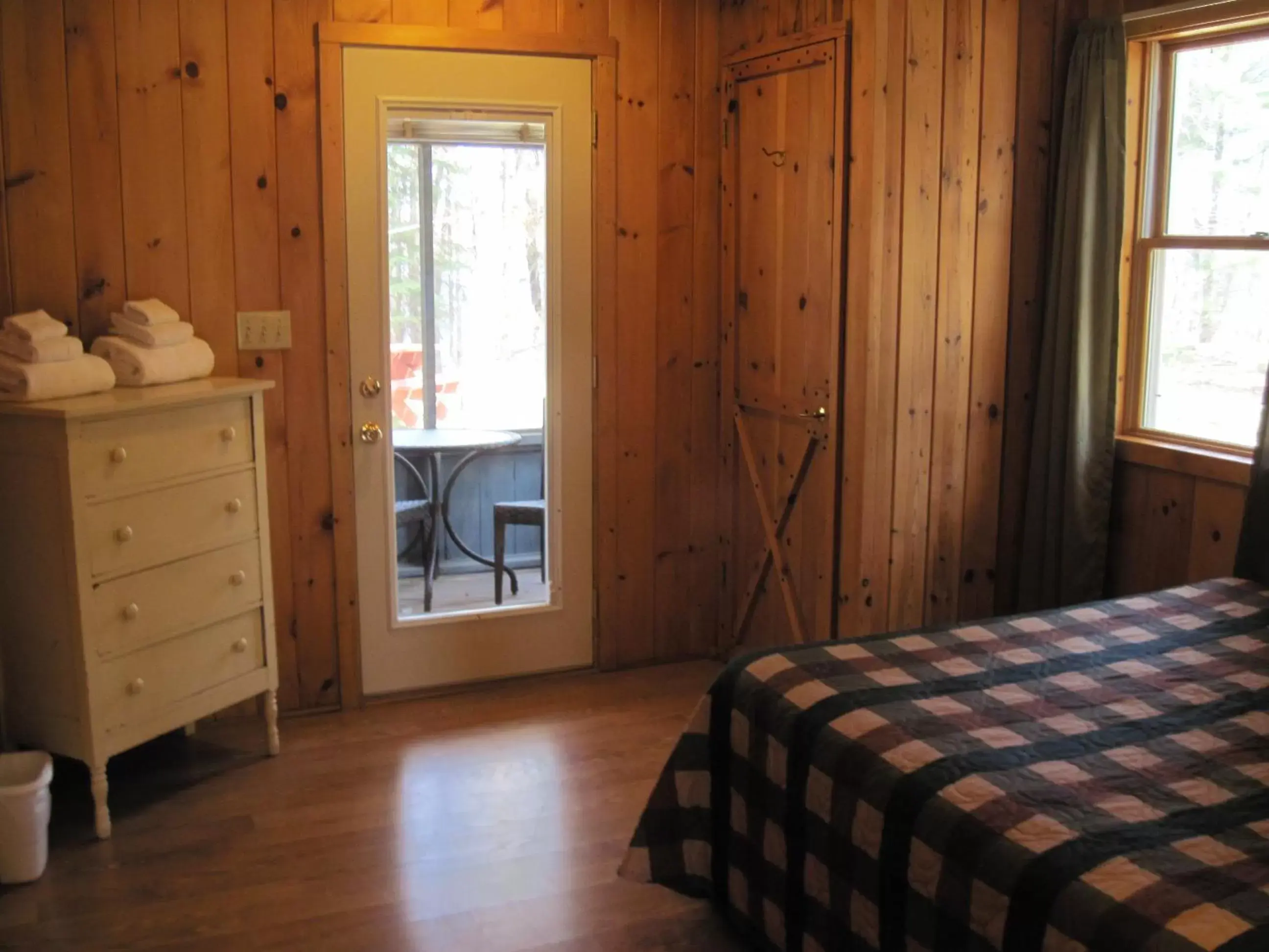 Bedroom, Bed in Holiday Acres Resort