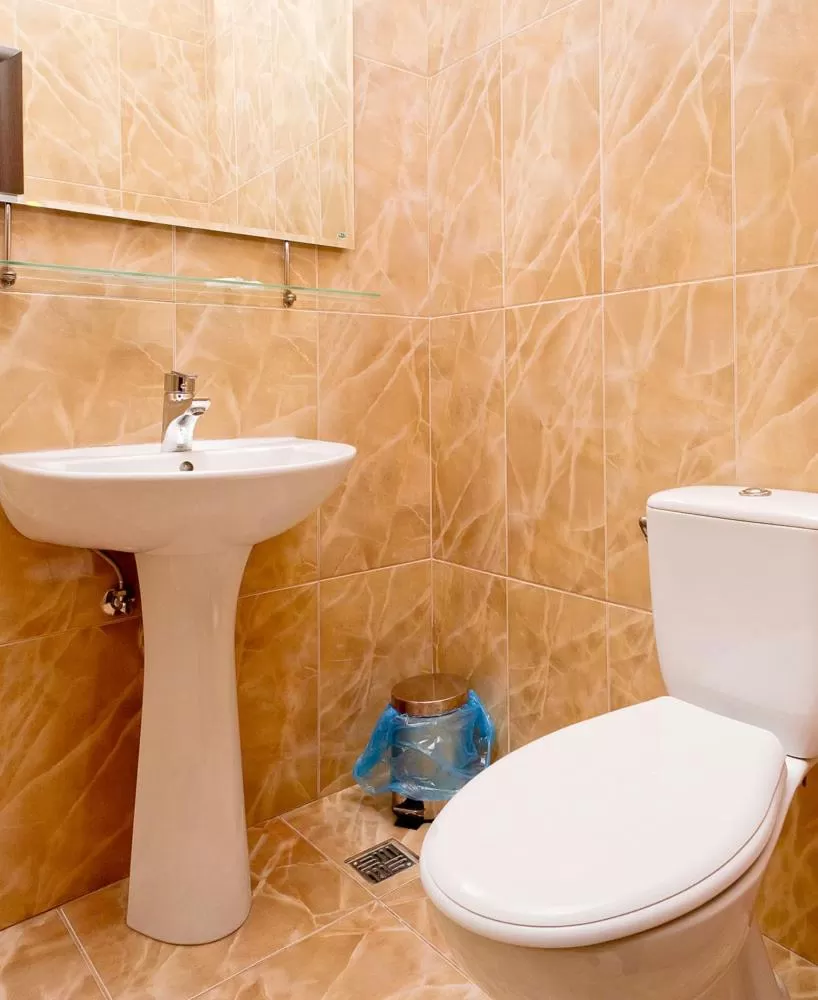 Shower in Hotel 8th Mile