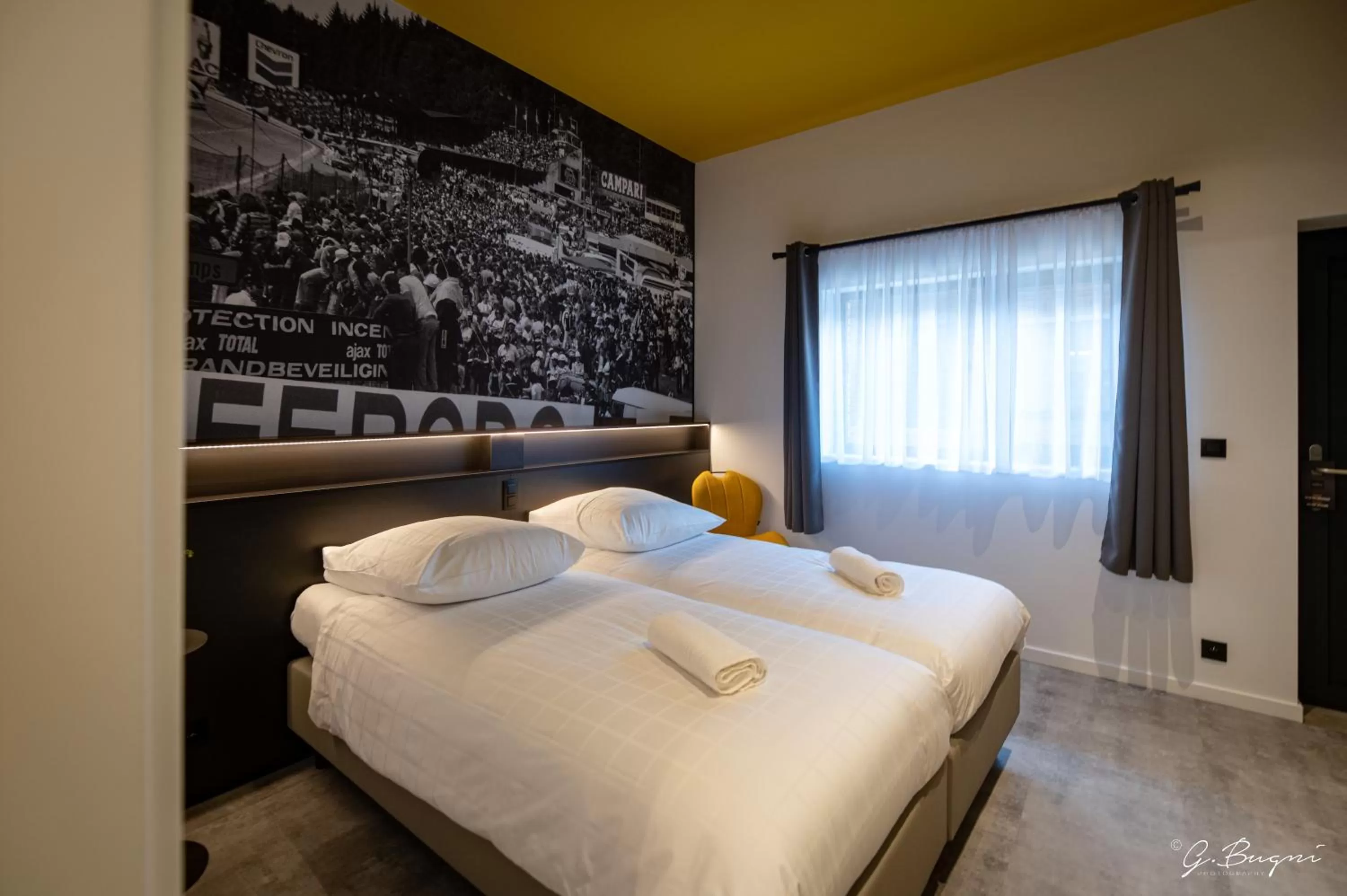 Bed in Boutique Hôtel, La Cour de la Reine, Rooftop & Bistronomique Restaurant