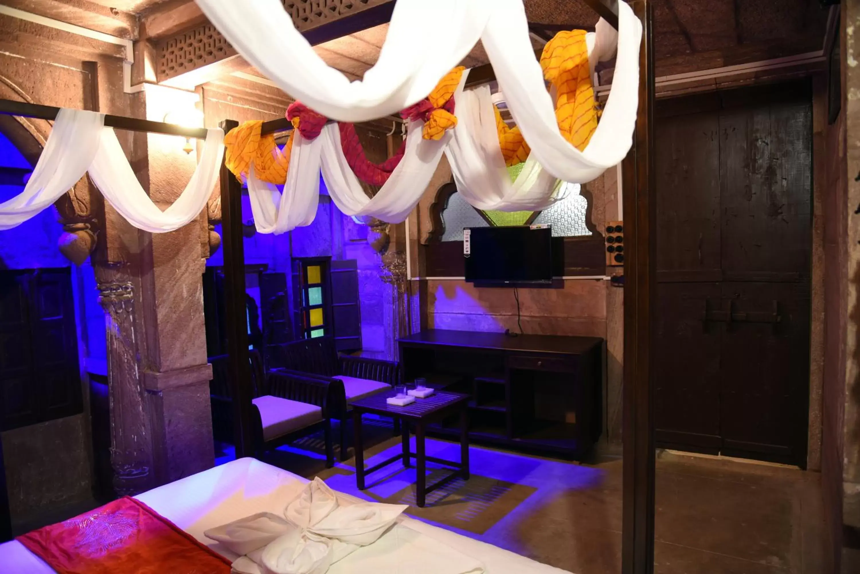 Superior Queen Room in The Thikana Heritage Superior Queen Room in The Thikana Heritage